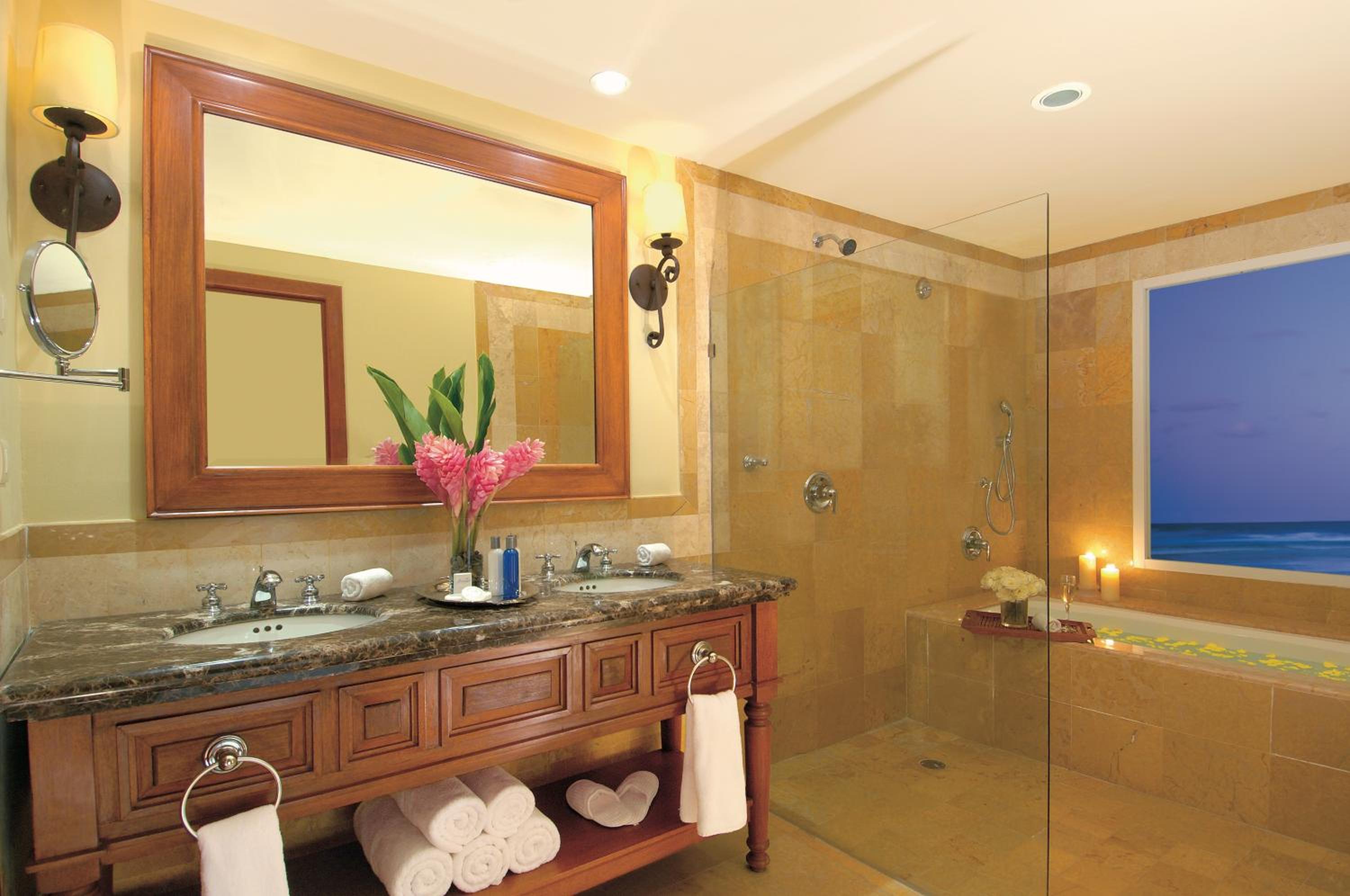 Preferred Club Junior Suite Ocean Front Double