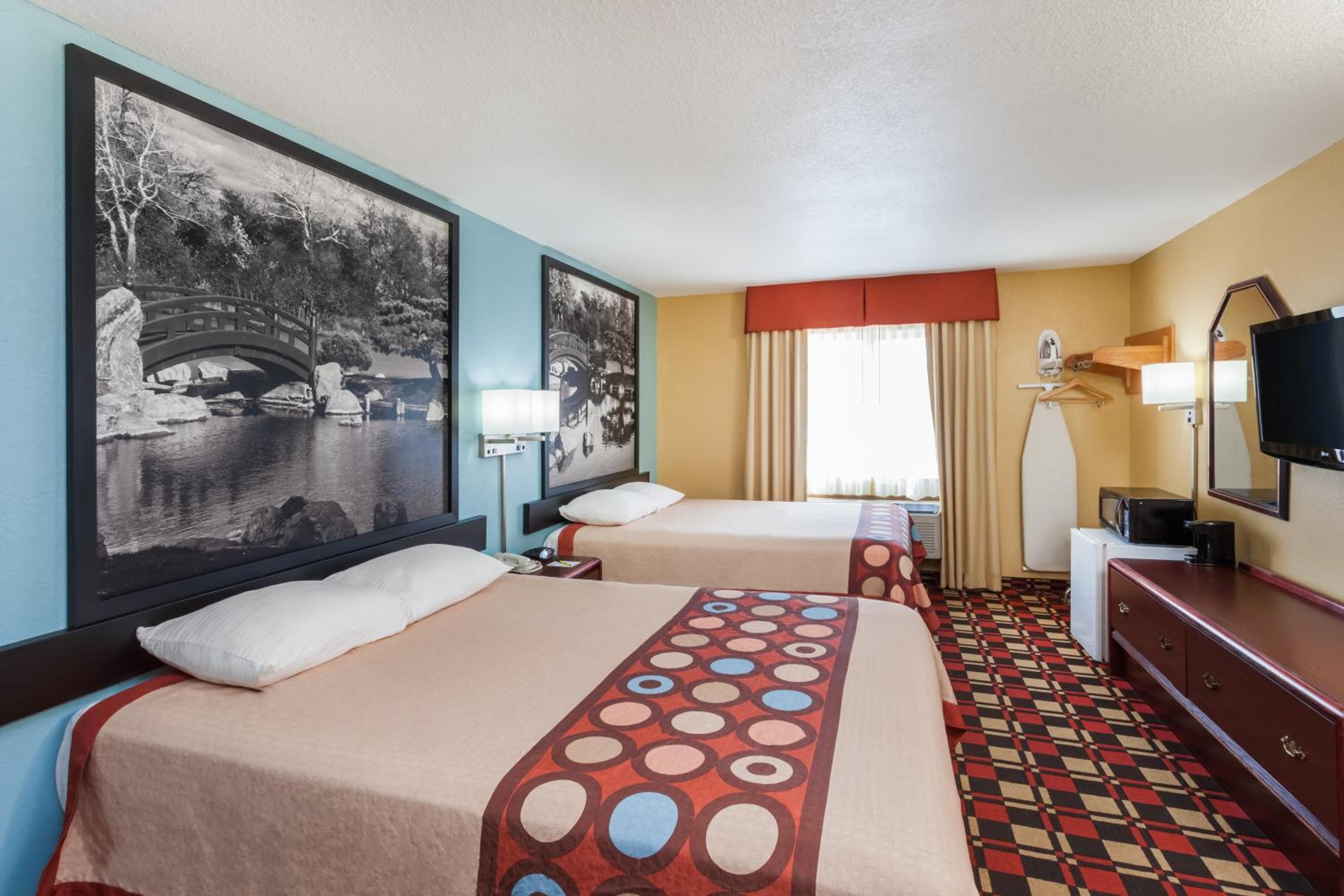 Standard Queen Room with Two Queen Beds - Non Smoking  - Photo 1