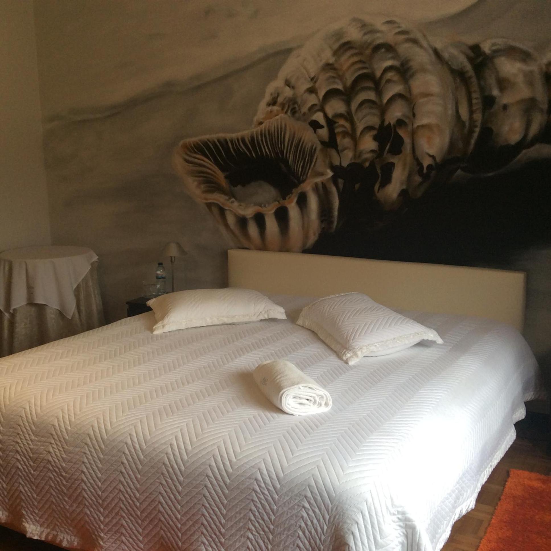 Suite with City View - Photo 1