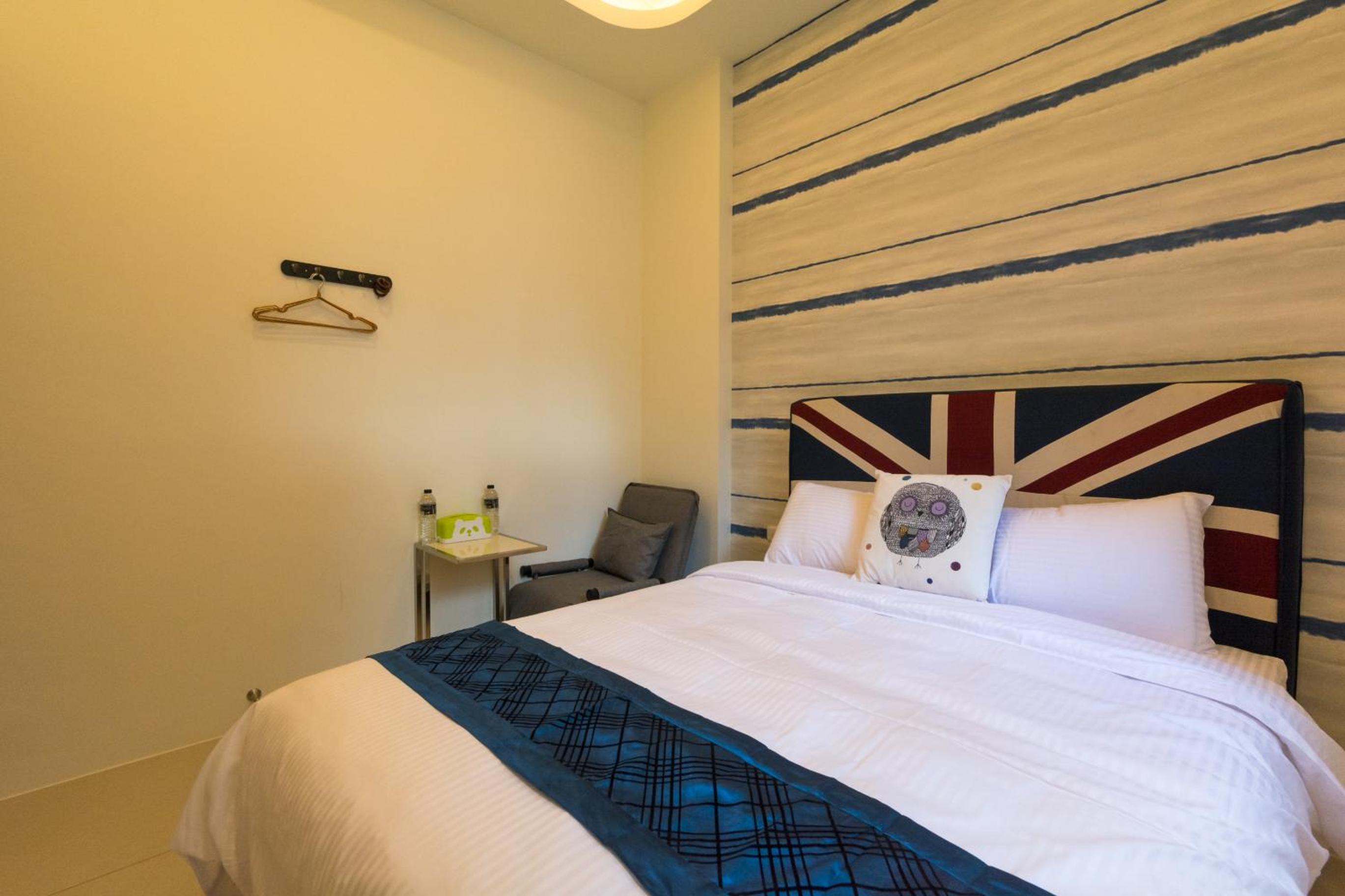 Standard Double Room with Shared Bathroom photo 2