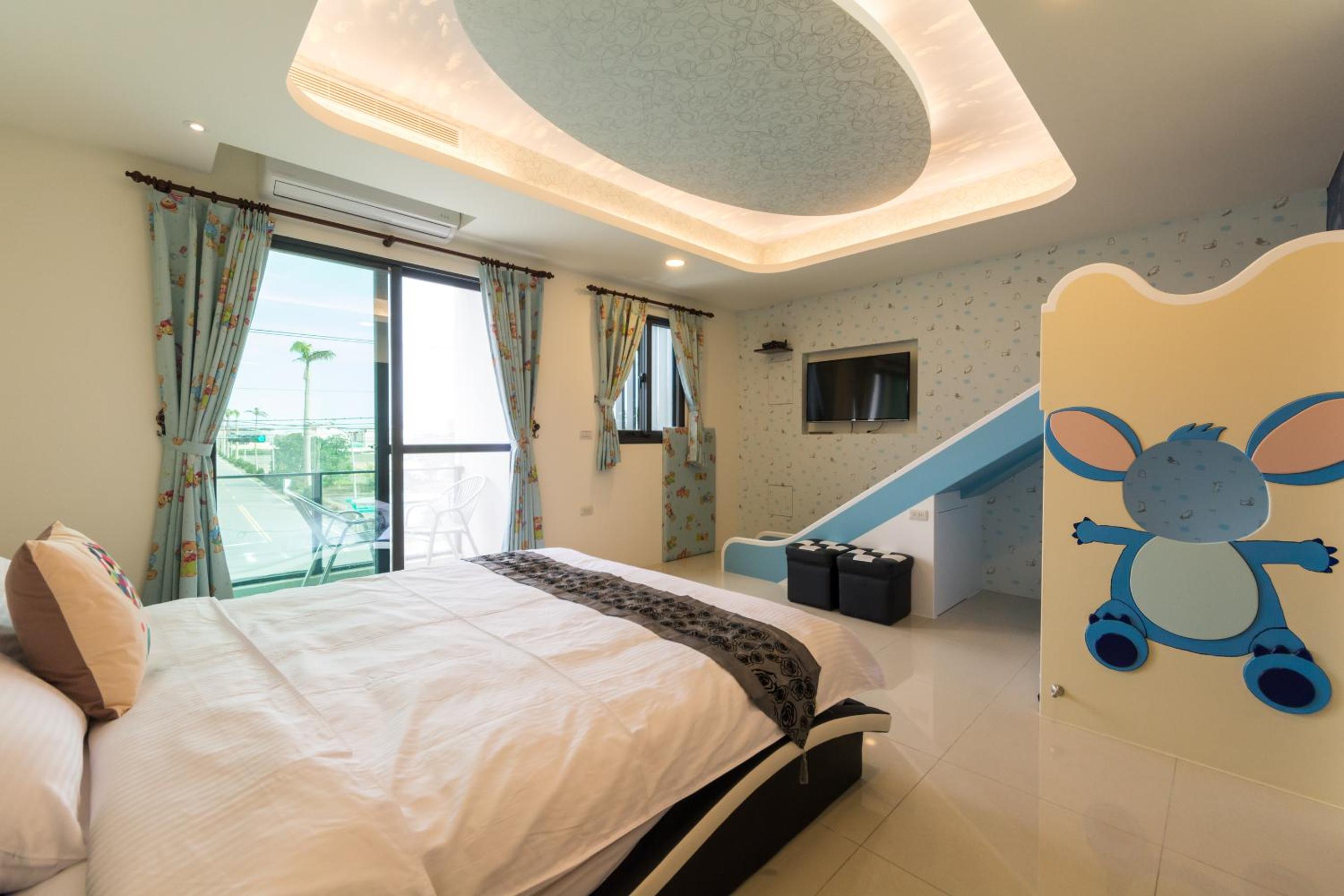 Family Suite with Balcony photo 3