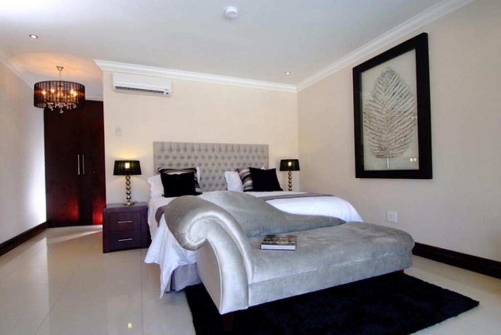 Luxury King Room
