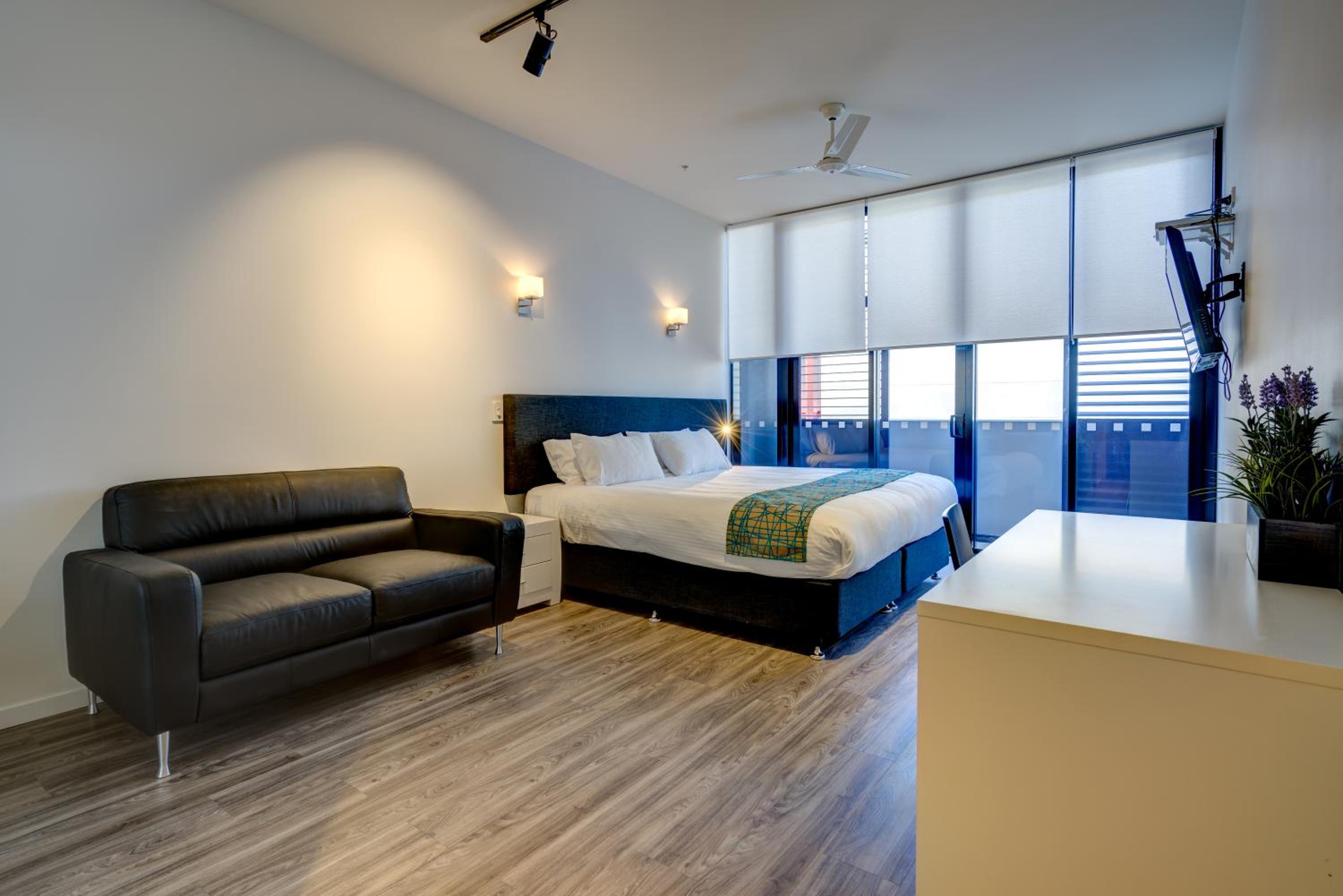 One Bedroom Deluxe Apartment