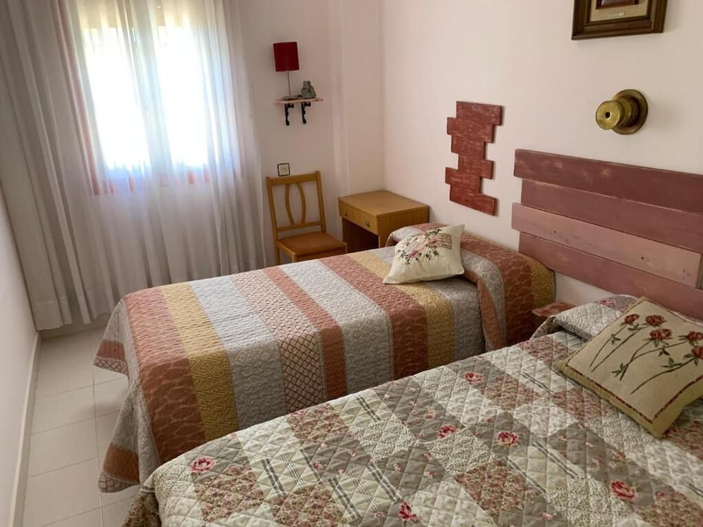 Basic Twin Room