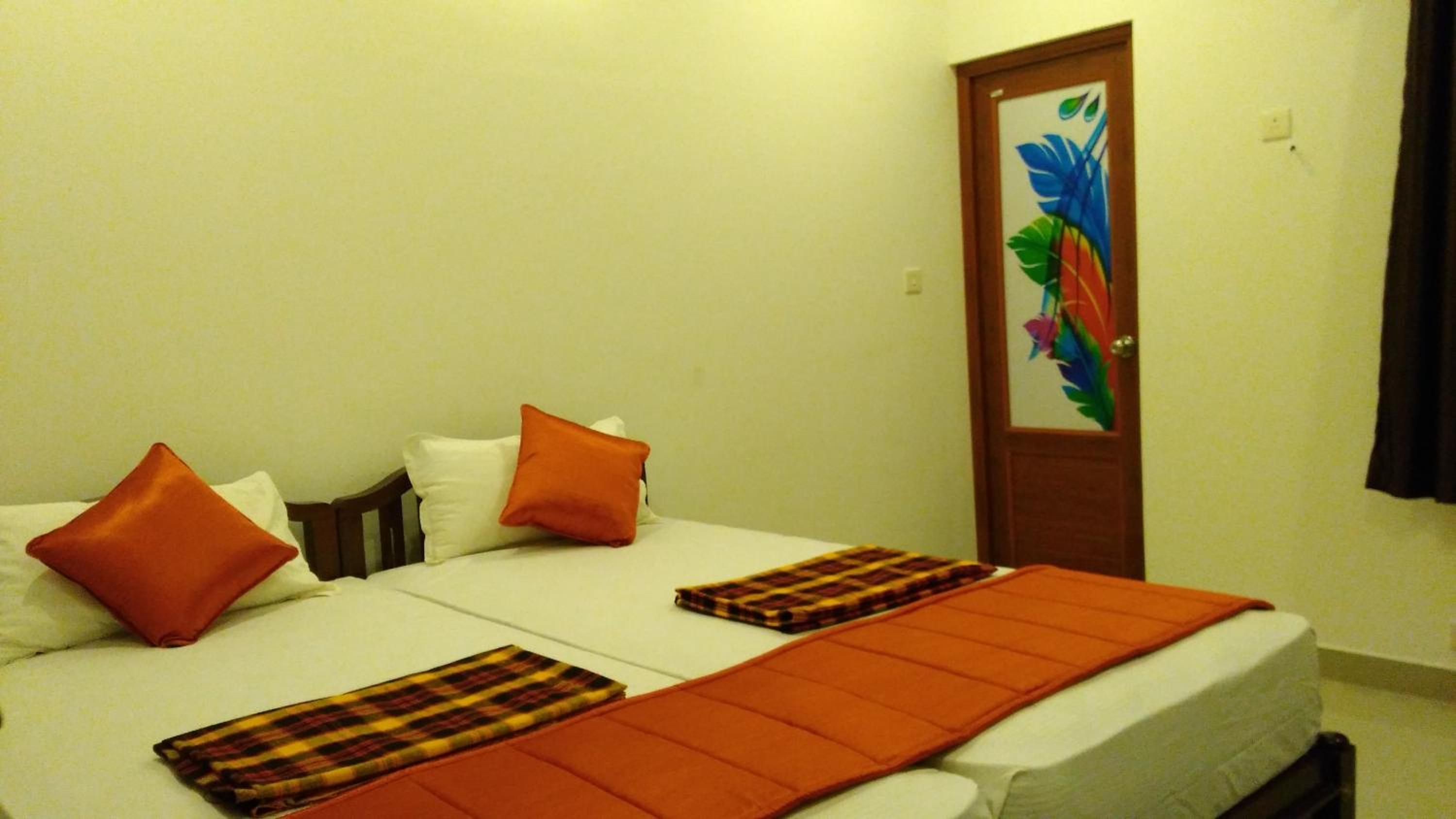 Queen Room with Balcony photo 2