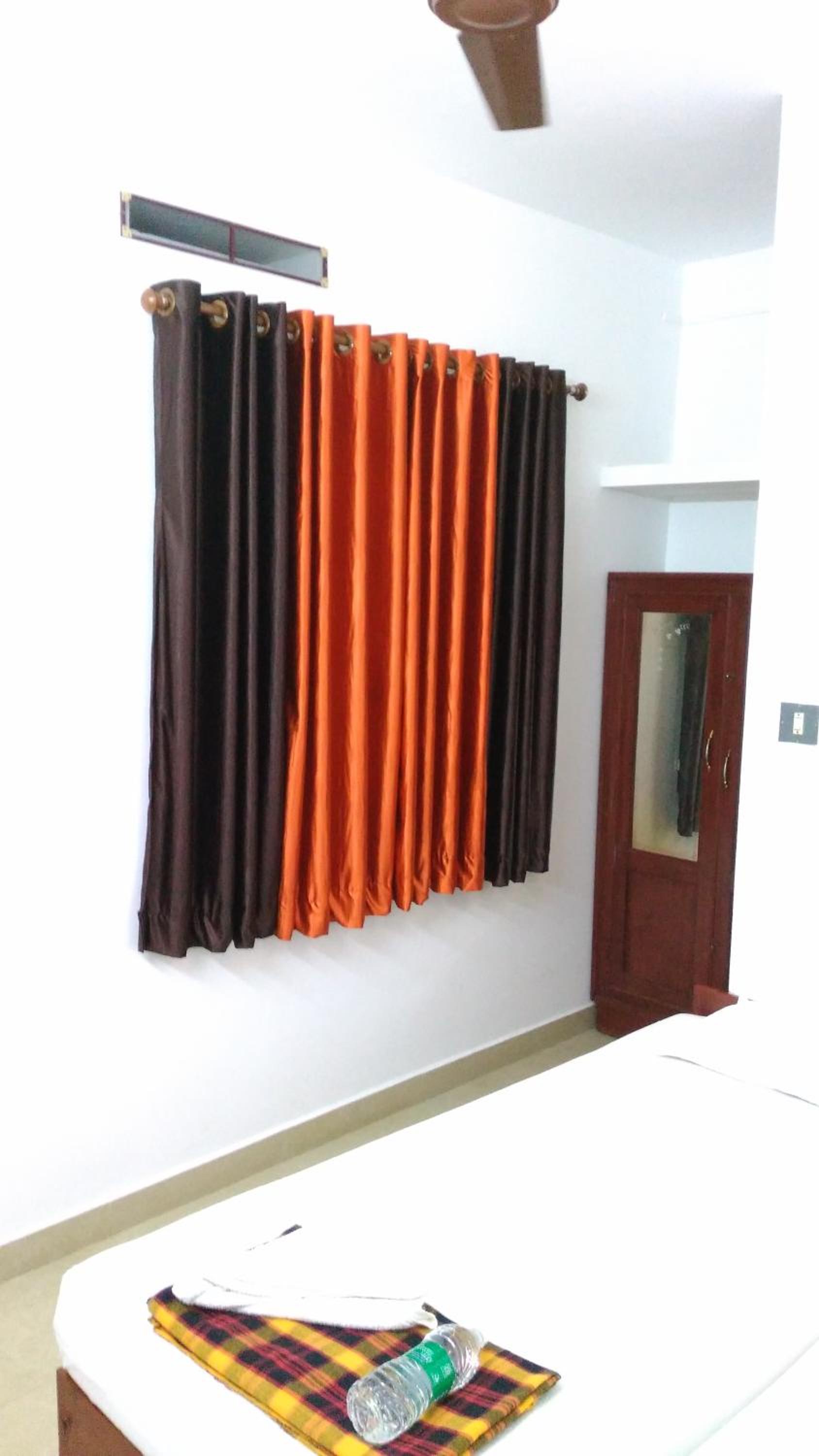 Standard Double Room with Fan photo 1