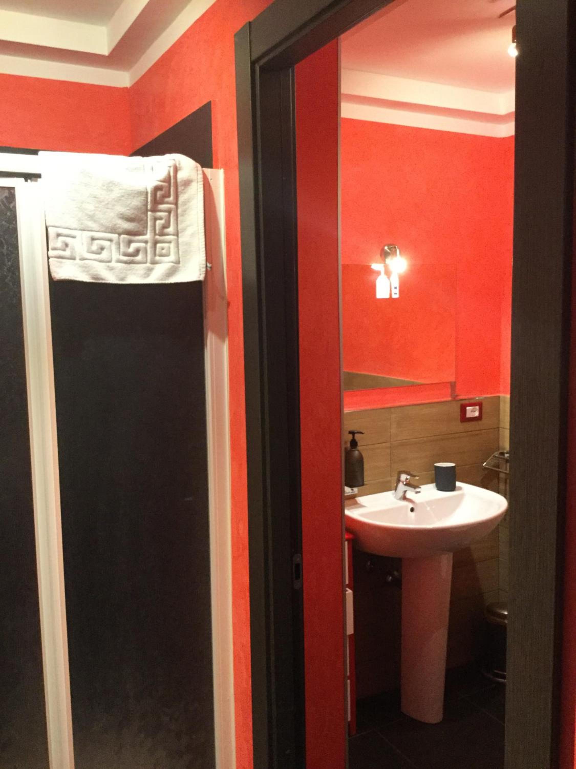 Comfort Triple Room with Shower - Photo 5