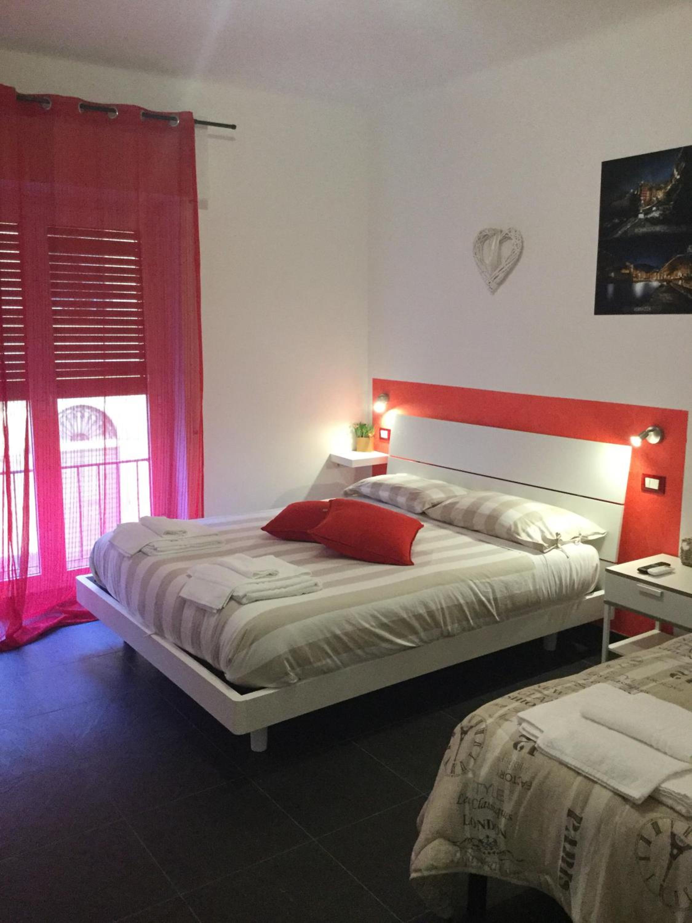 Comfort Triple Room with Shower - Photo 8
