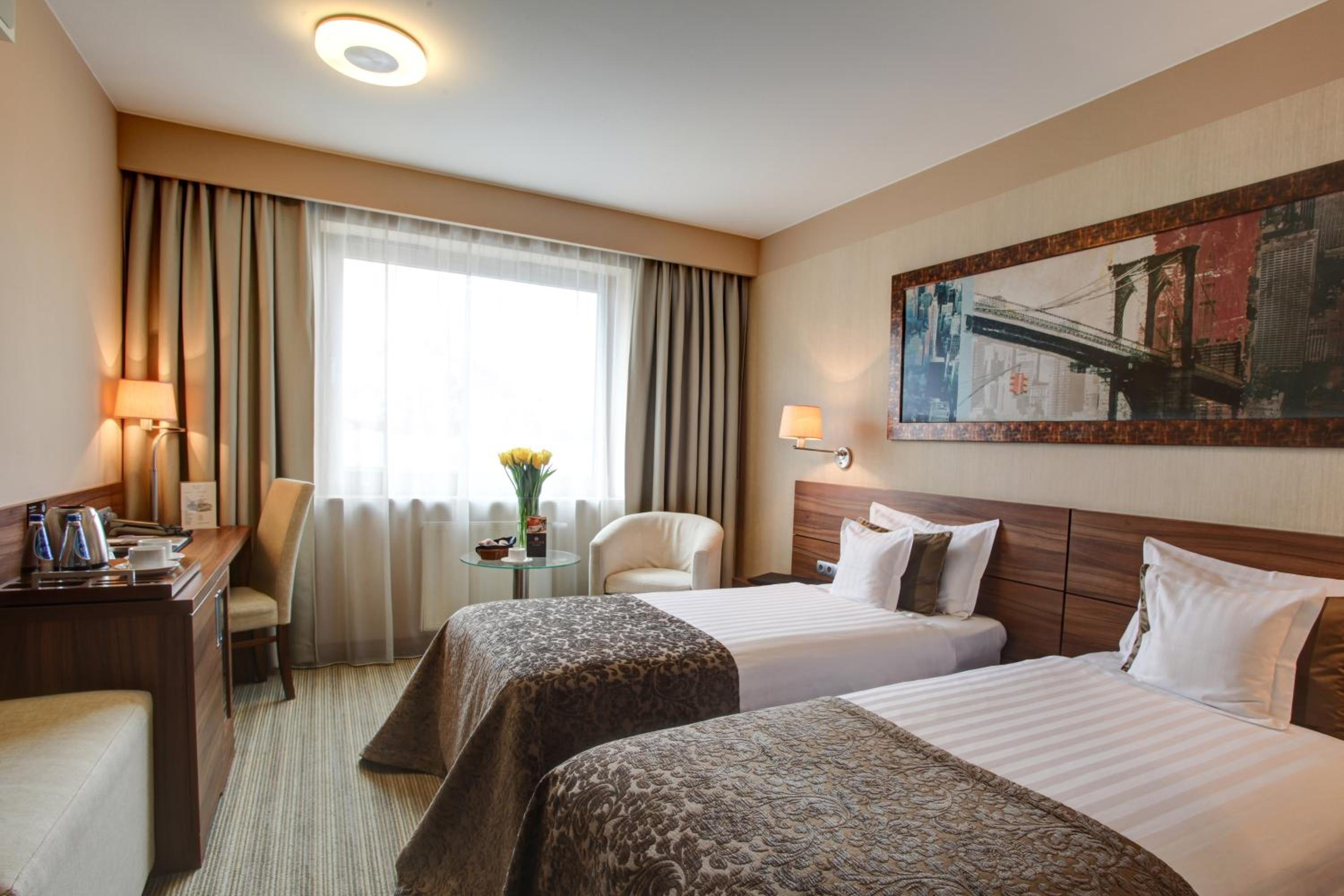 Standard Twin Room - Photo 1