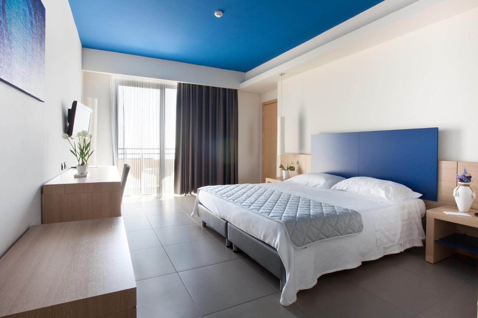 Superior Double or Twin Room - Photo 2
