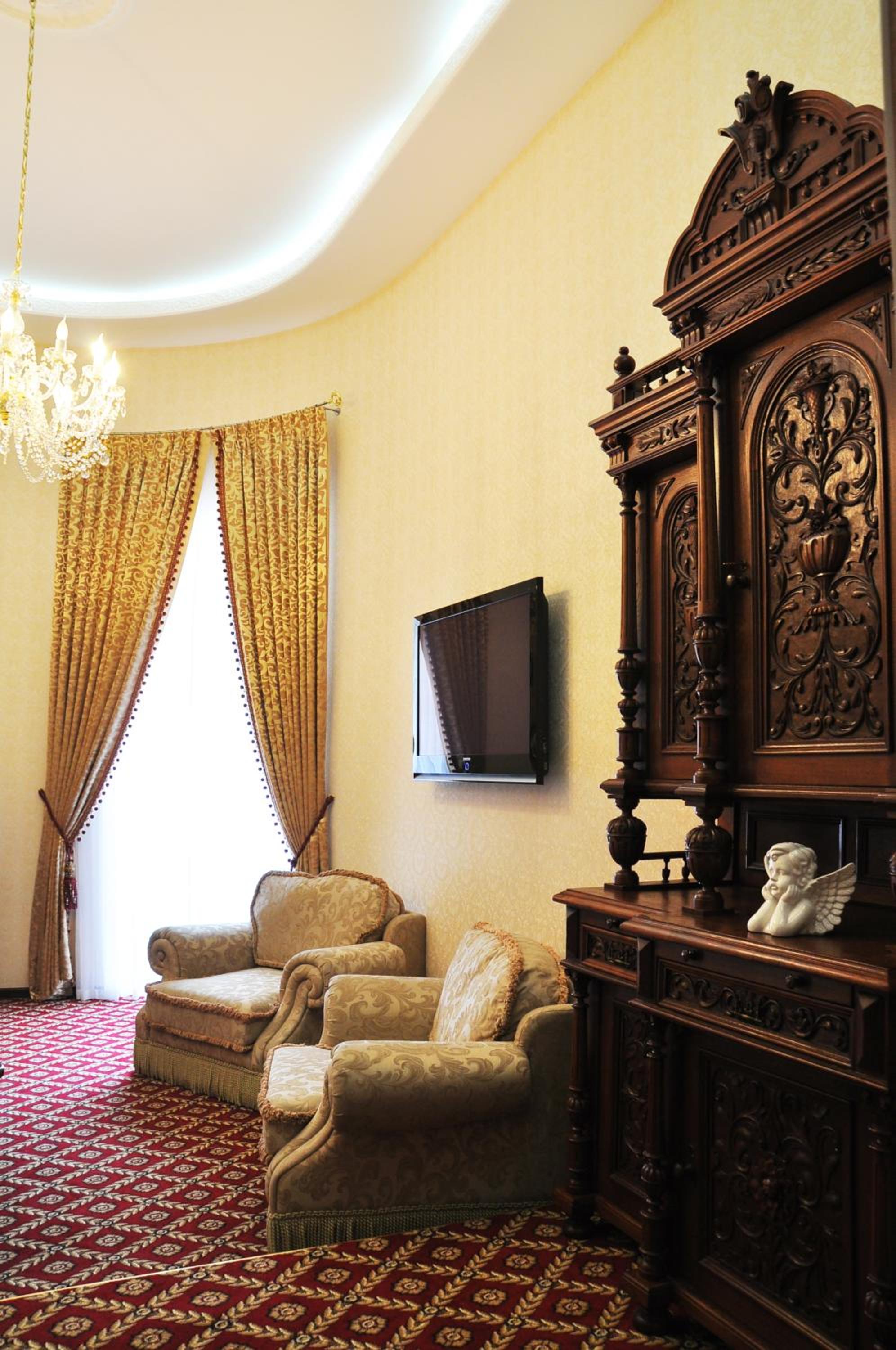 Suite with Balcony photo 1
