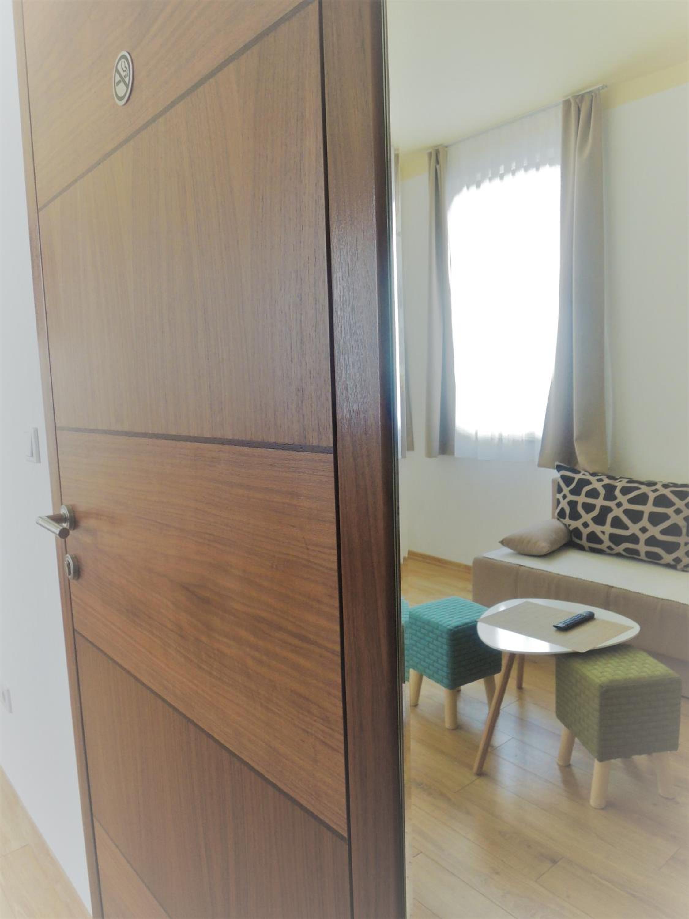 Comfort Double Room with Sofa - Photo 4