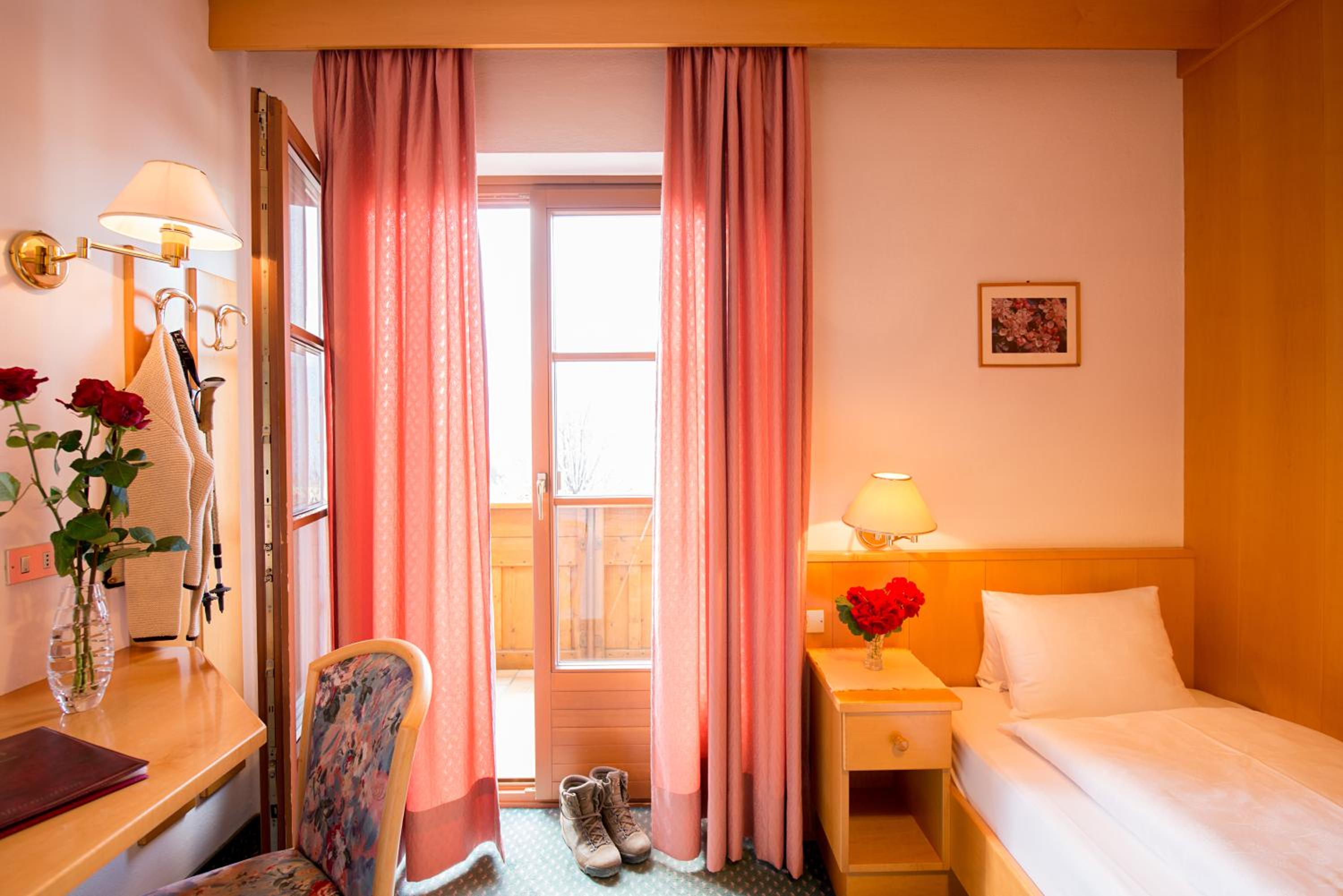 Single Room with Balcony photo 2