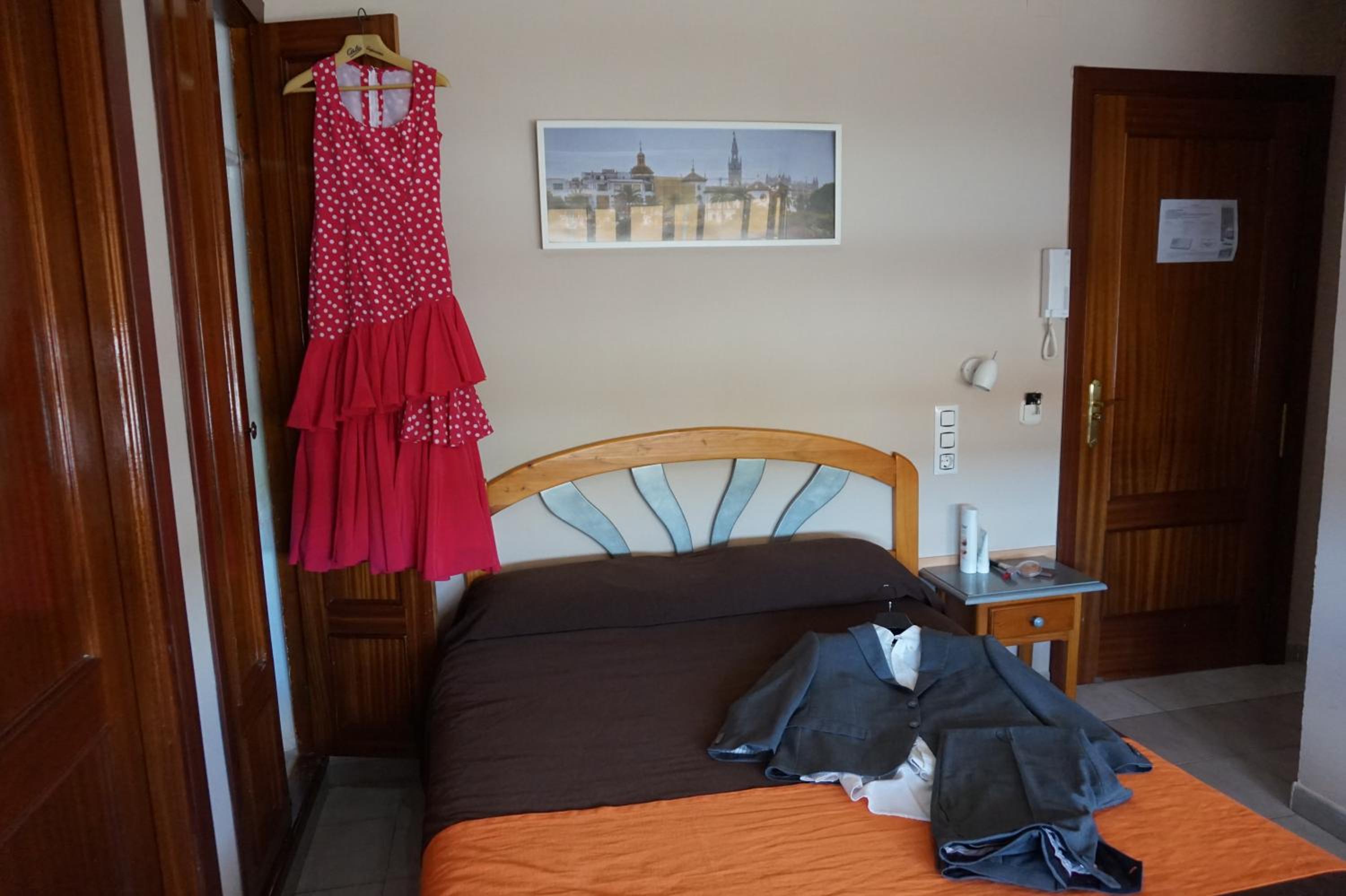 Basic Double Room photo 2