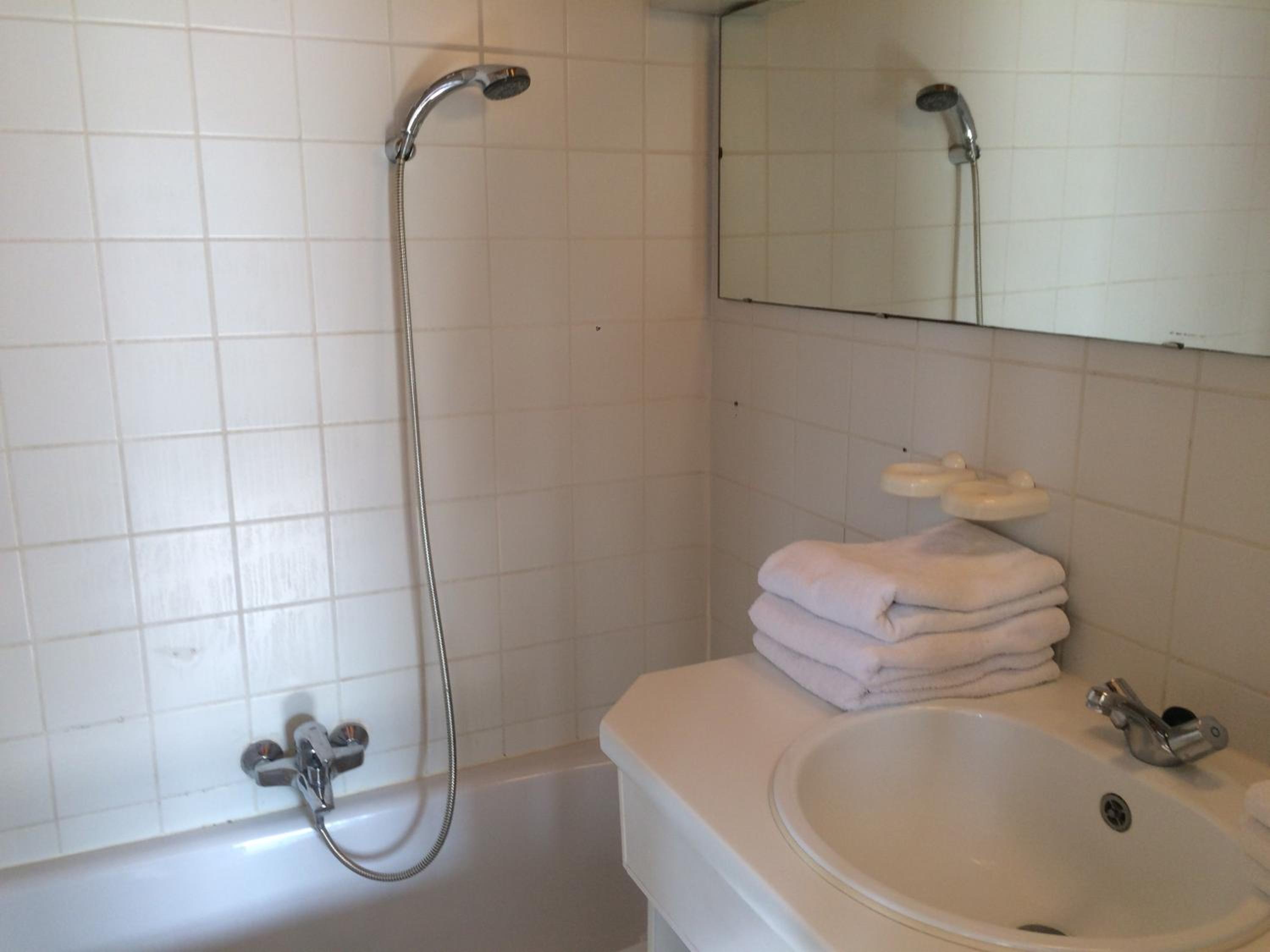 Studio Apartment photo 3