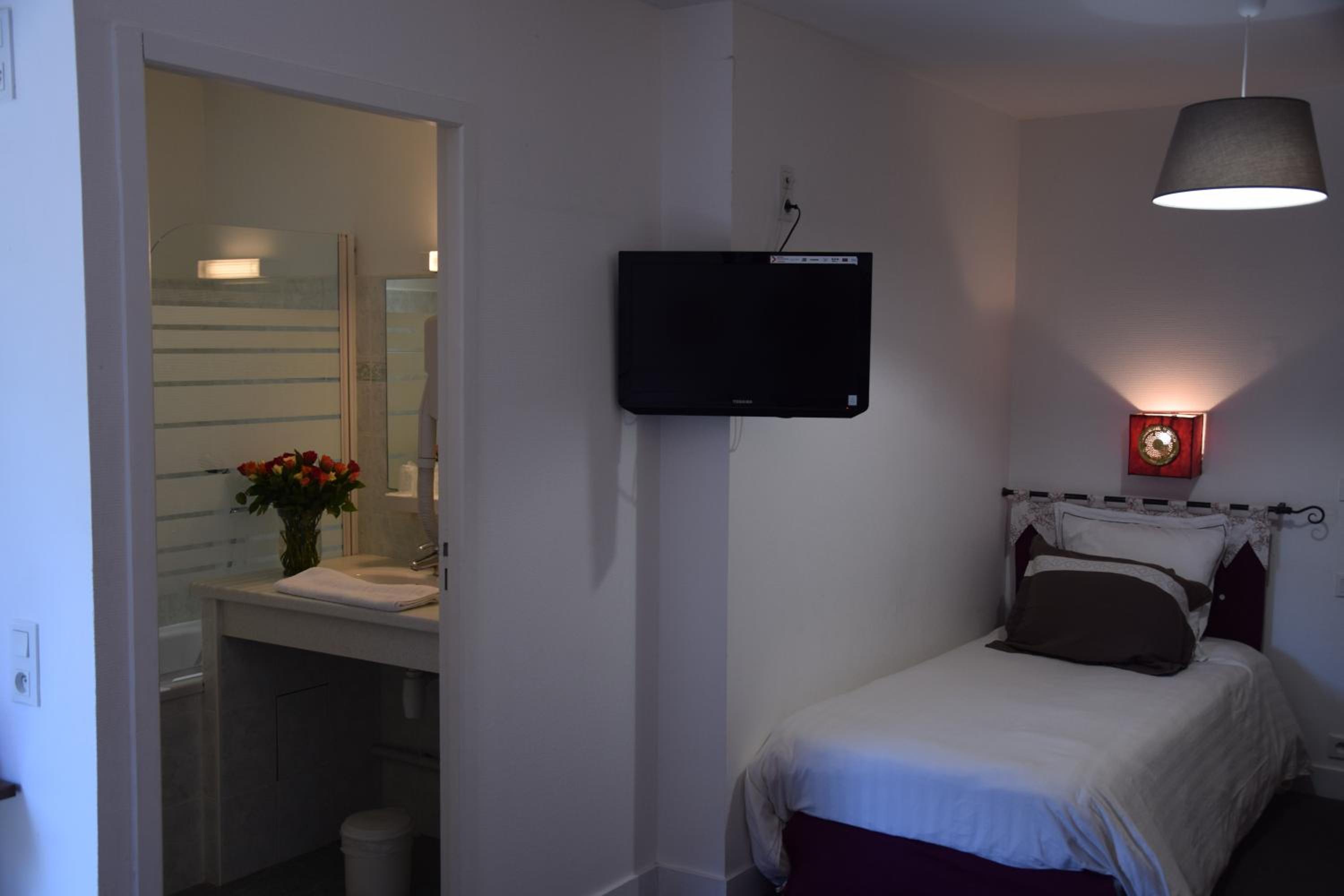 Large Double Room photo 3