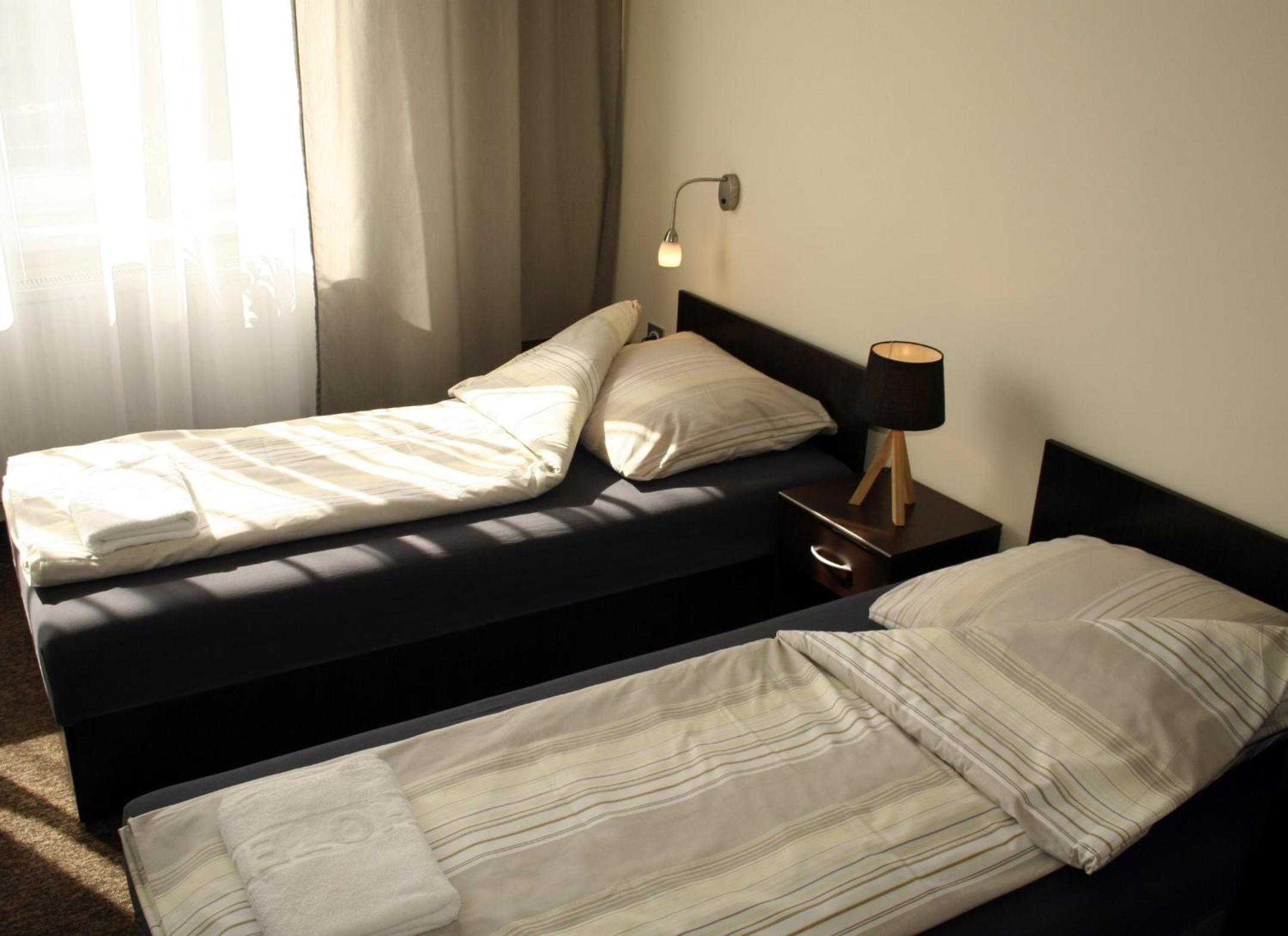 Double Room - Photo 7