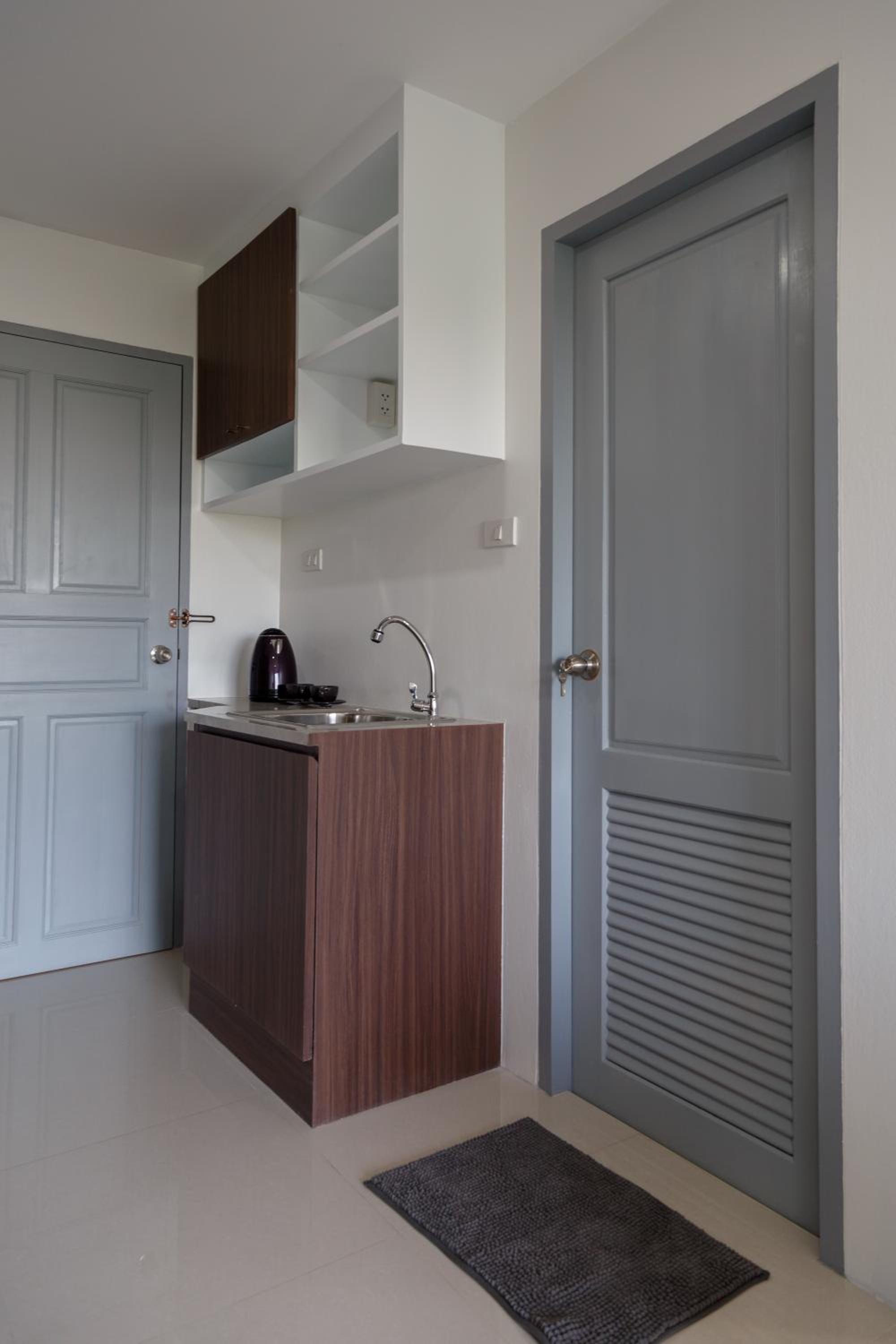 Deluxe Double Room with Balcony photo 2