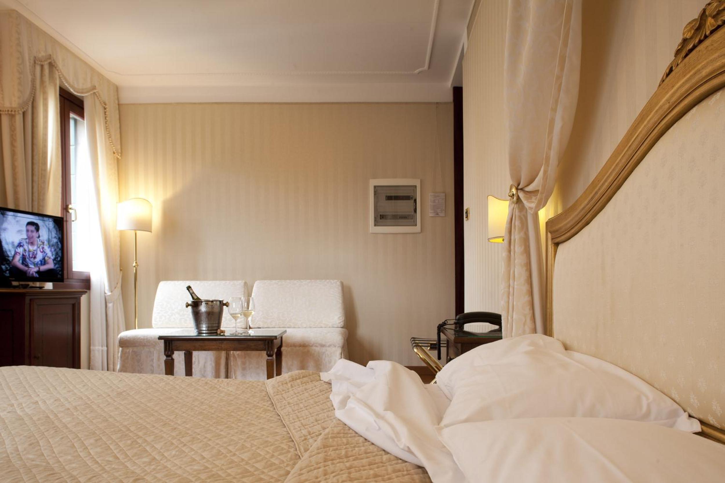 Junior Suite with Canal View photo 1