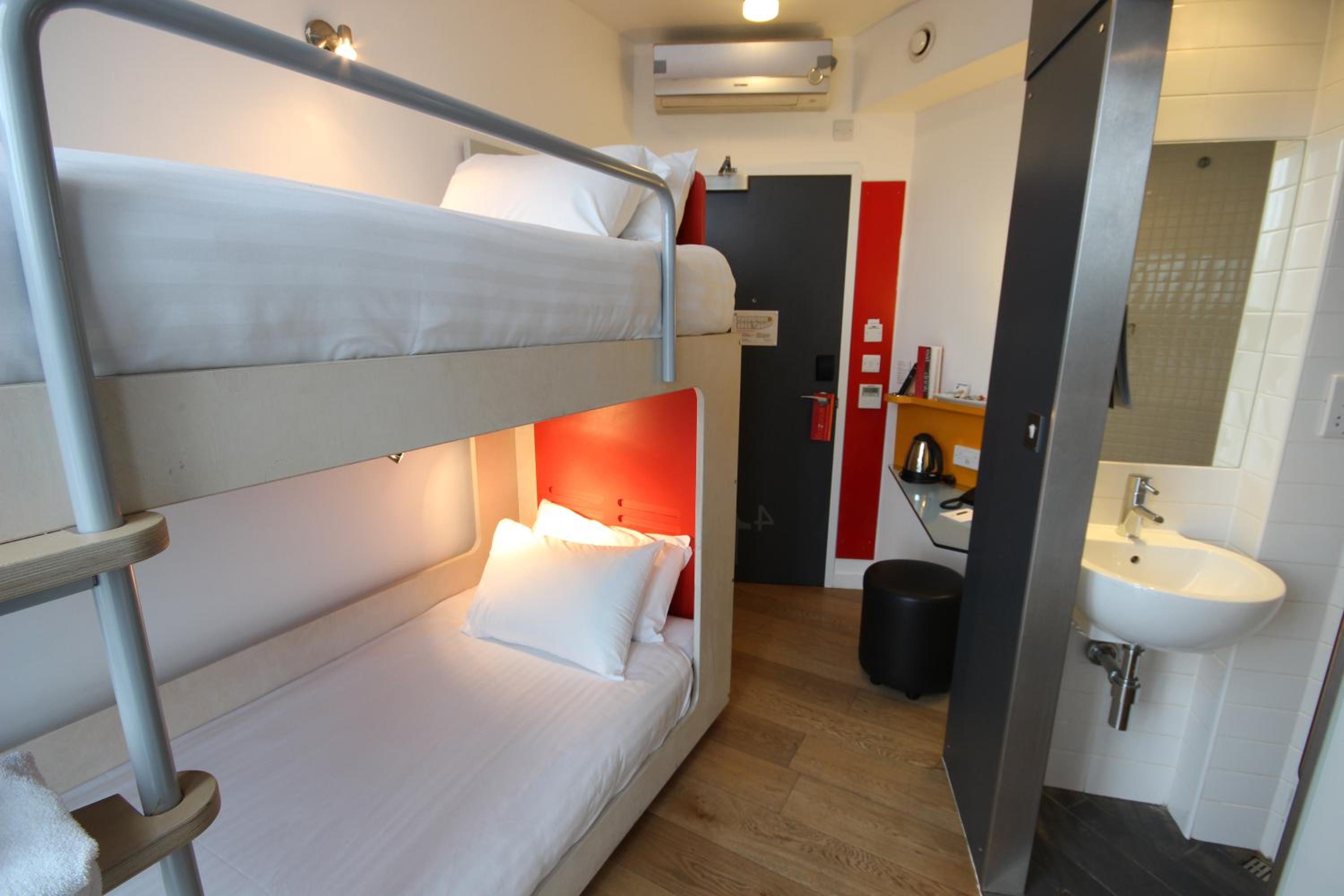 Twin Room With Bunk Beds - Photo 4