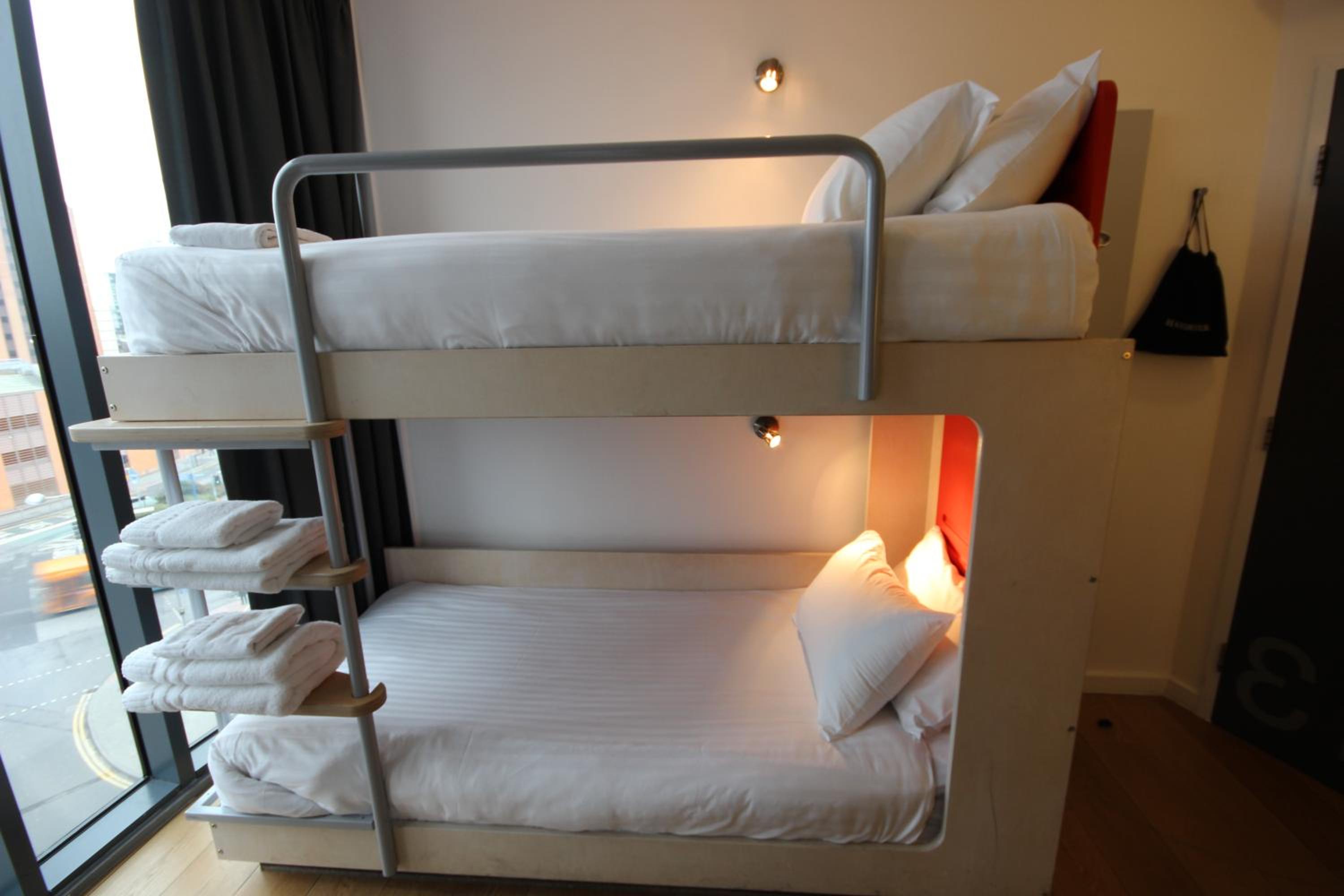 Twin Room With Bunk Beds - Photo 5