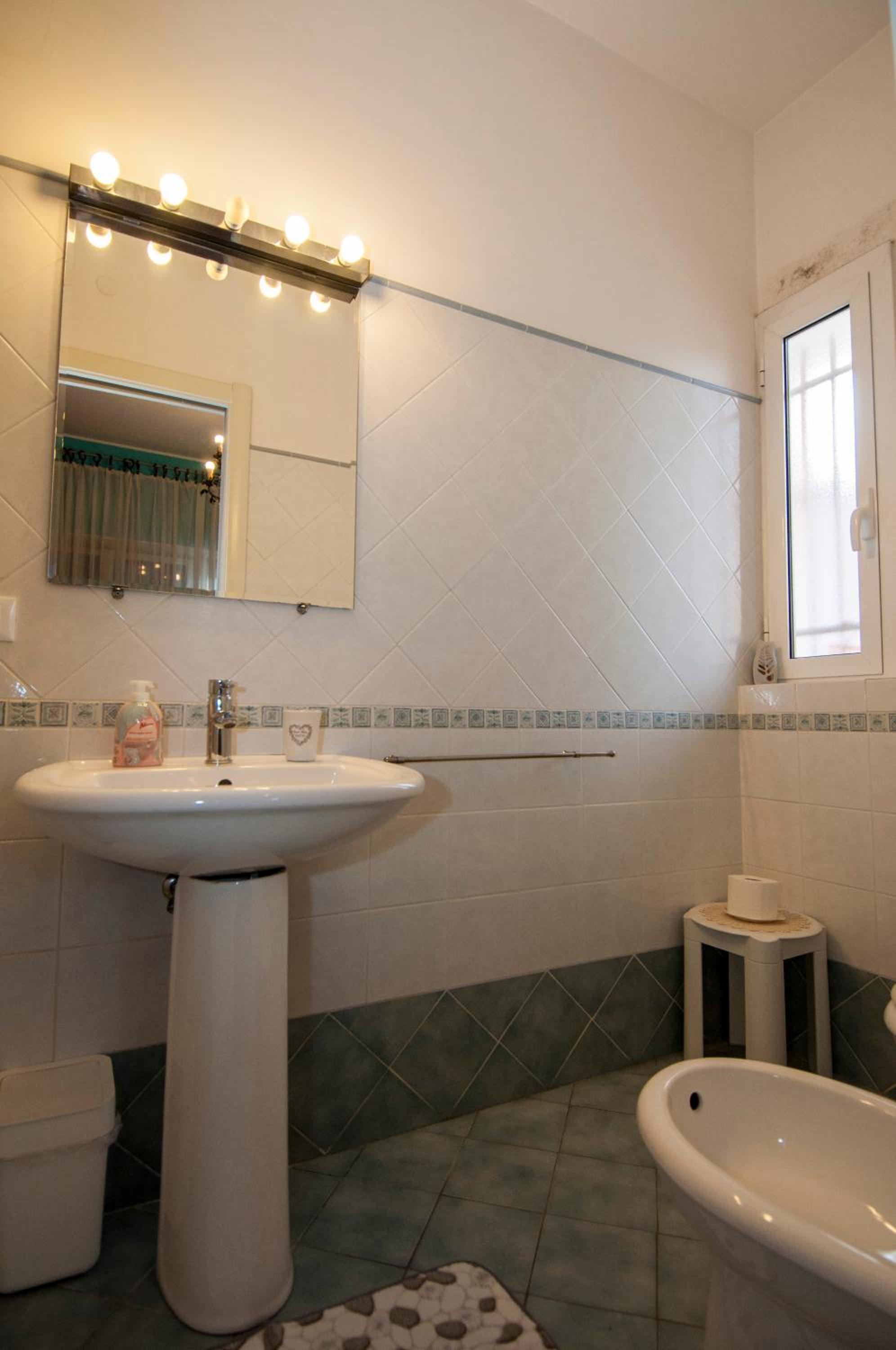 Standard Double or Twin Room photo 3