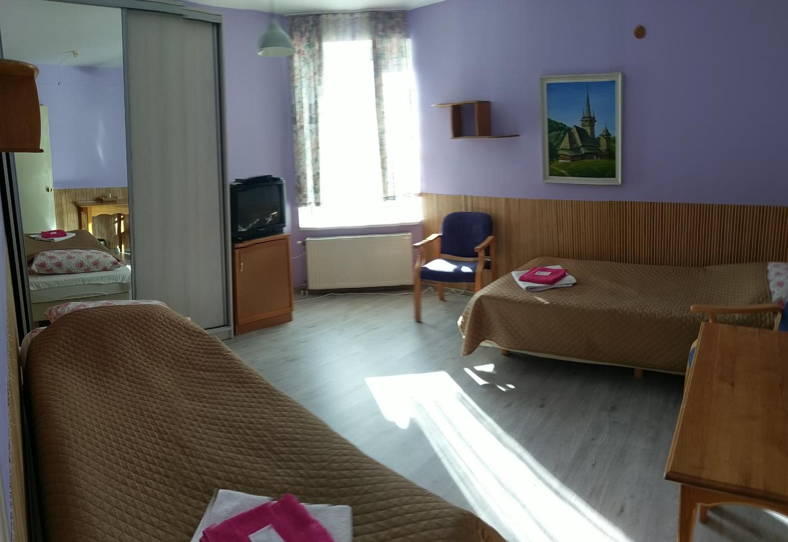 Twin Room with Shared Bathroom photo 1