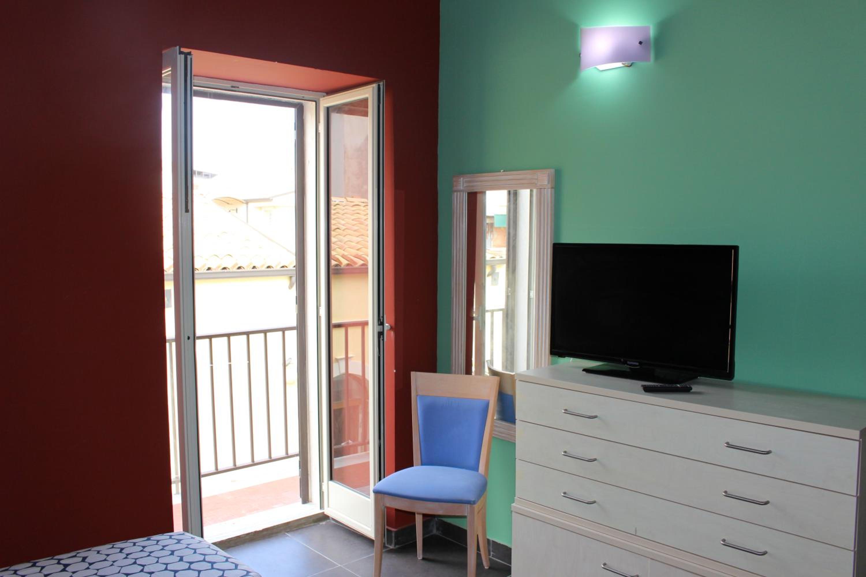 Two-Bedroom Apartment photo 2