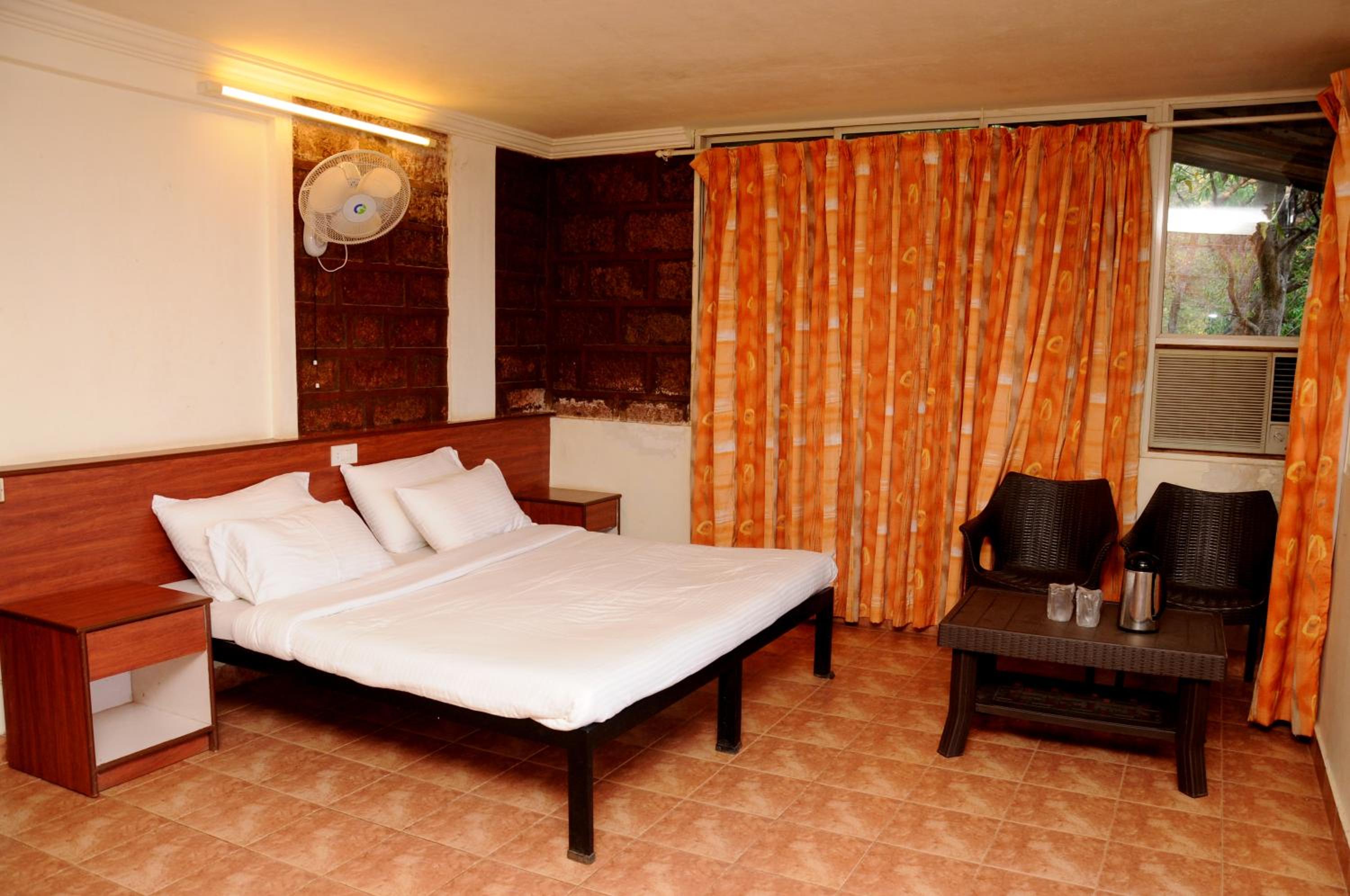 Double Room with Lake View - Photo 1