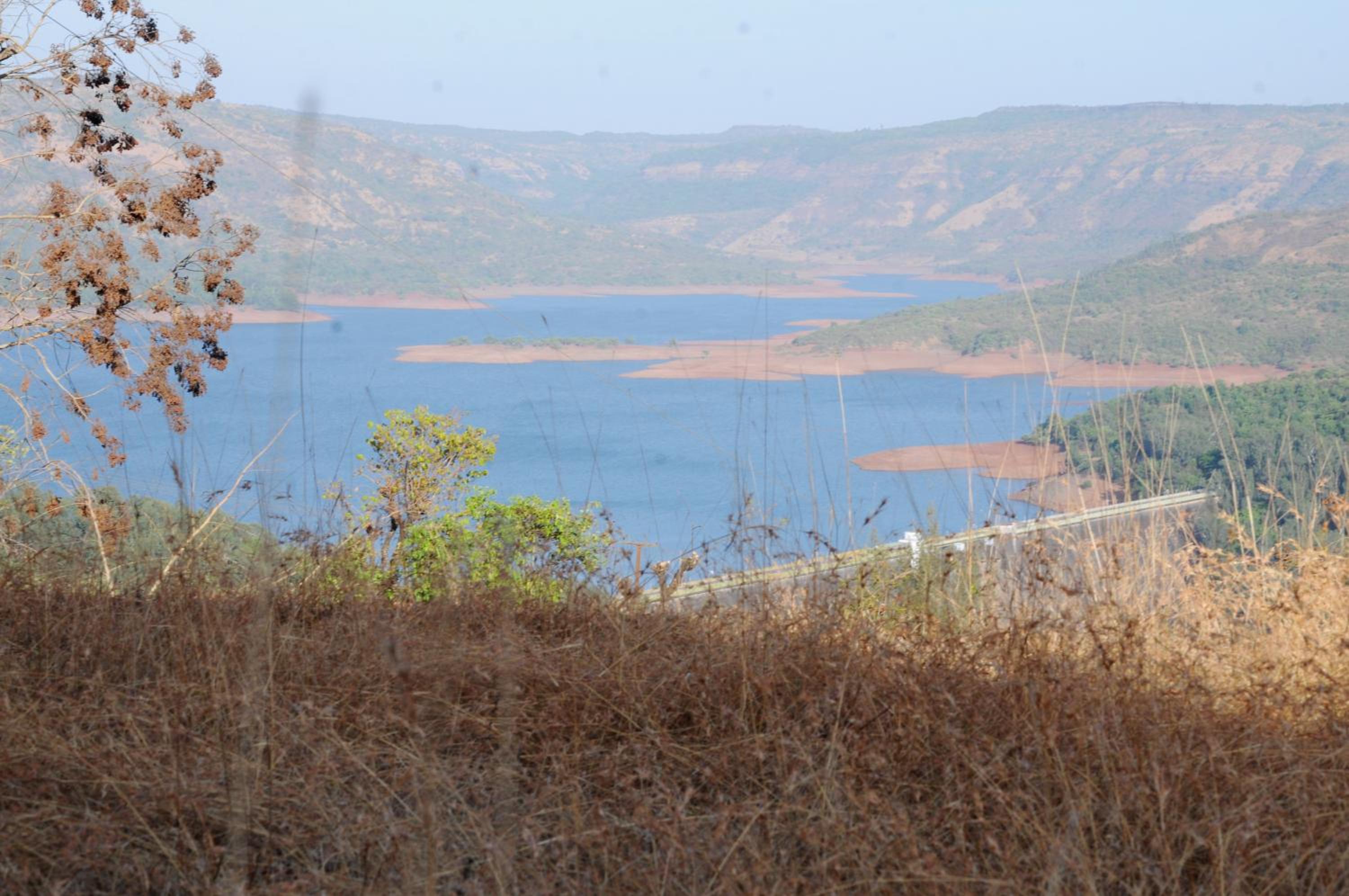Double Room with Lake View - Photo 6