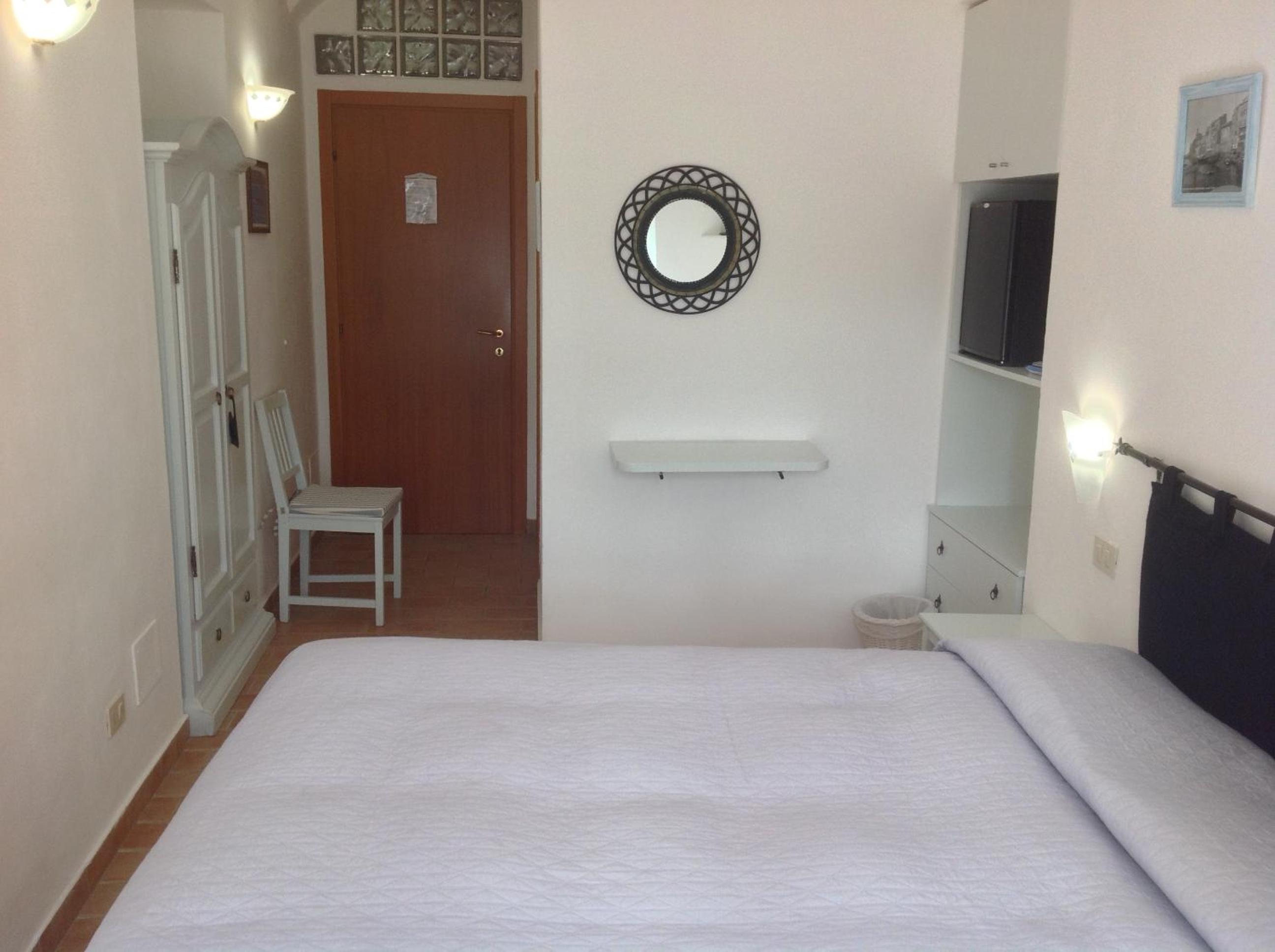 Double Room - Photo 21