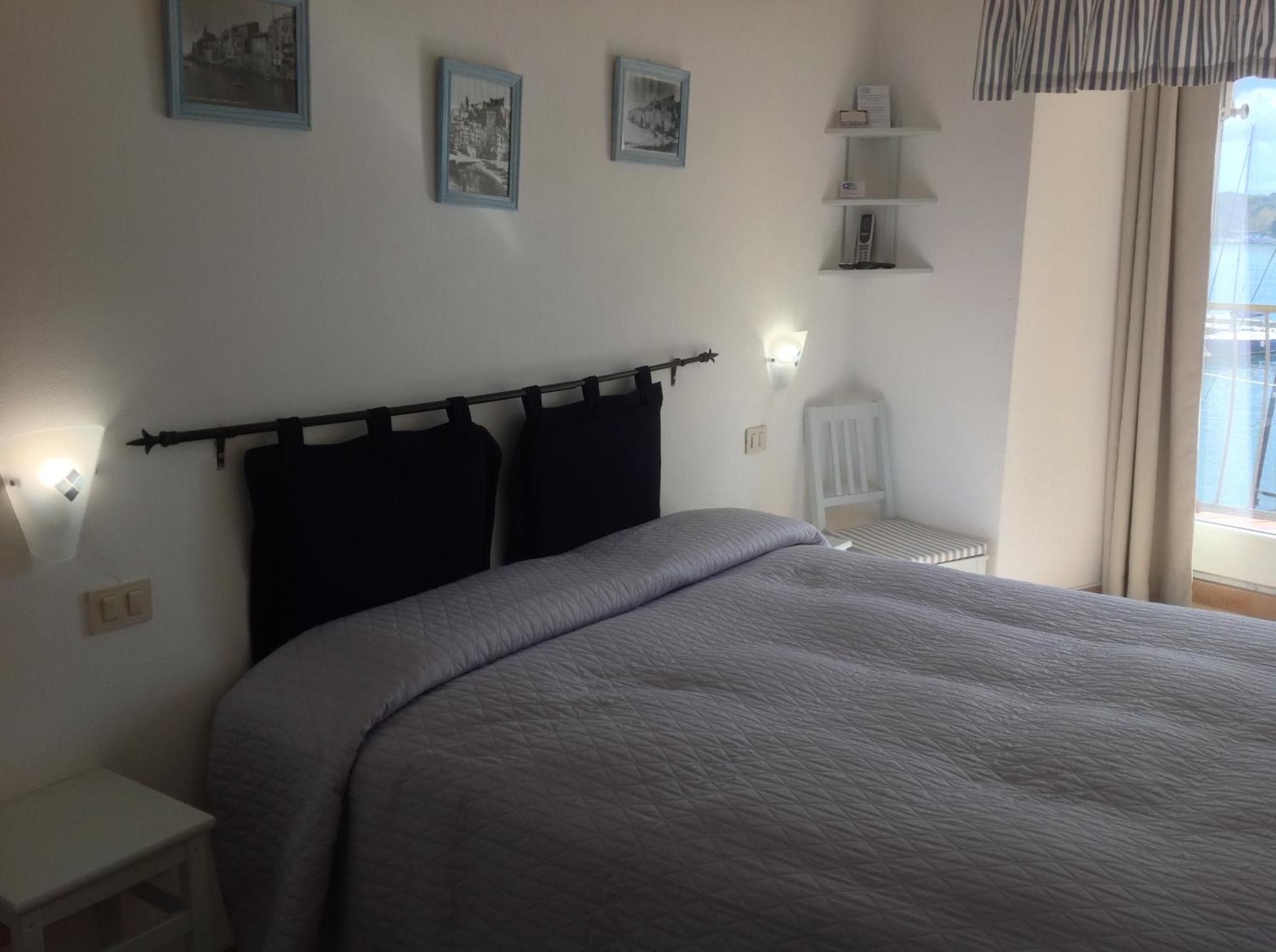 Double Room - Photo 17