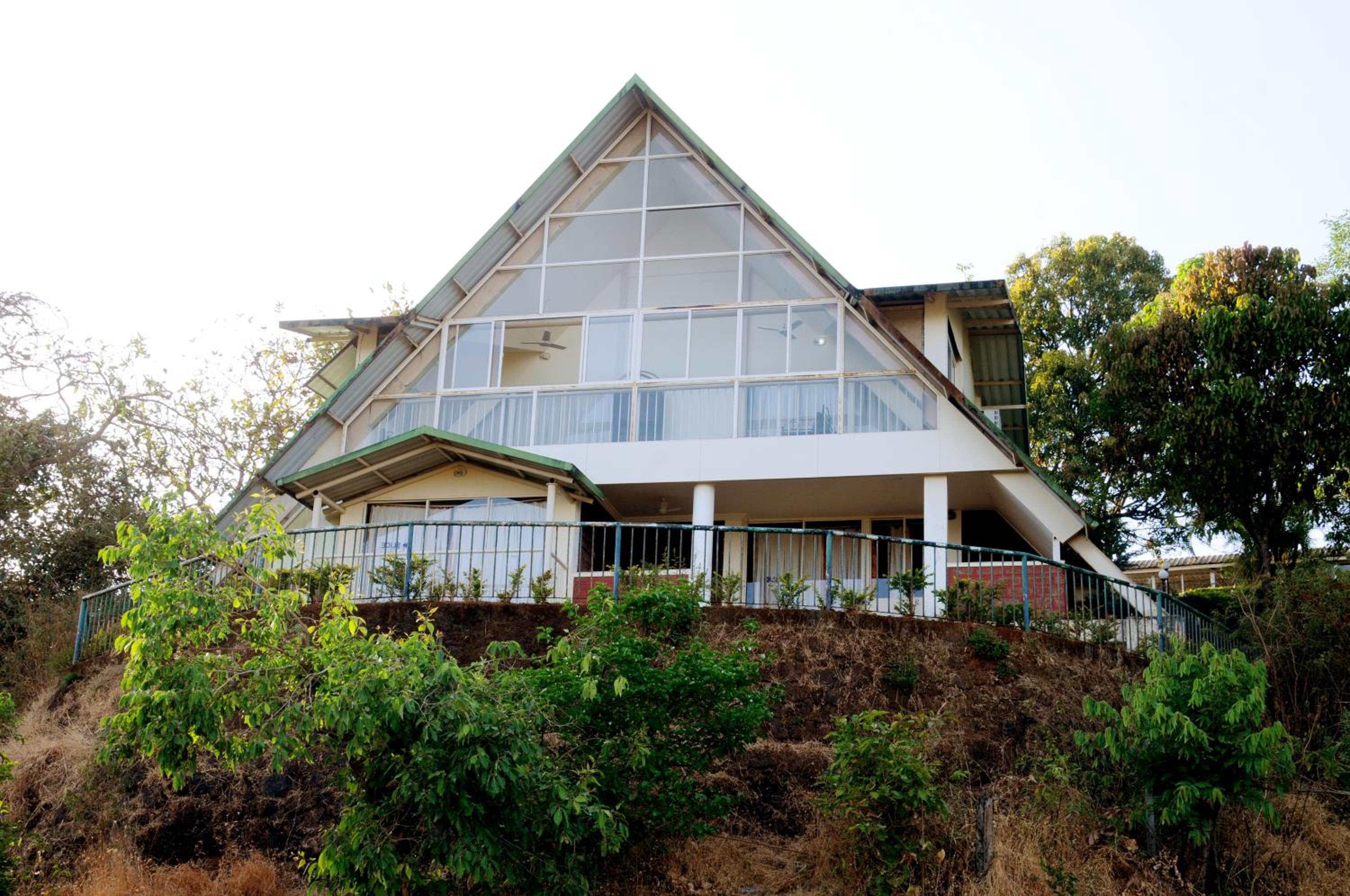 Double Room with Lake View - Photo 7