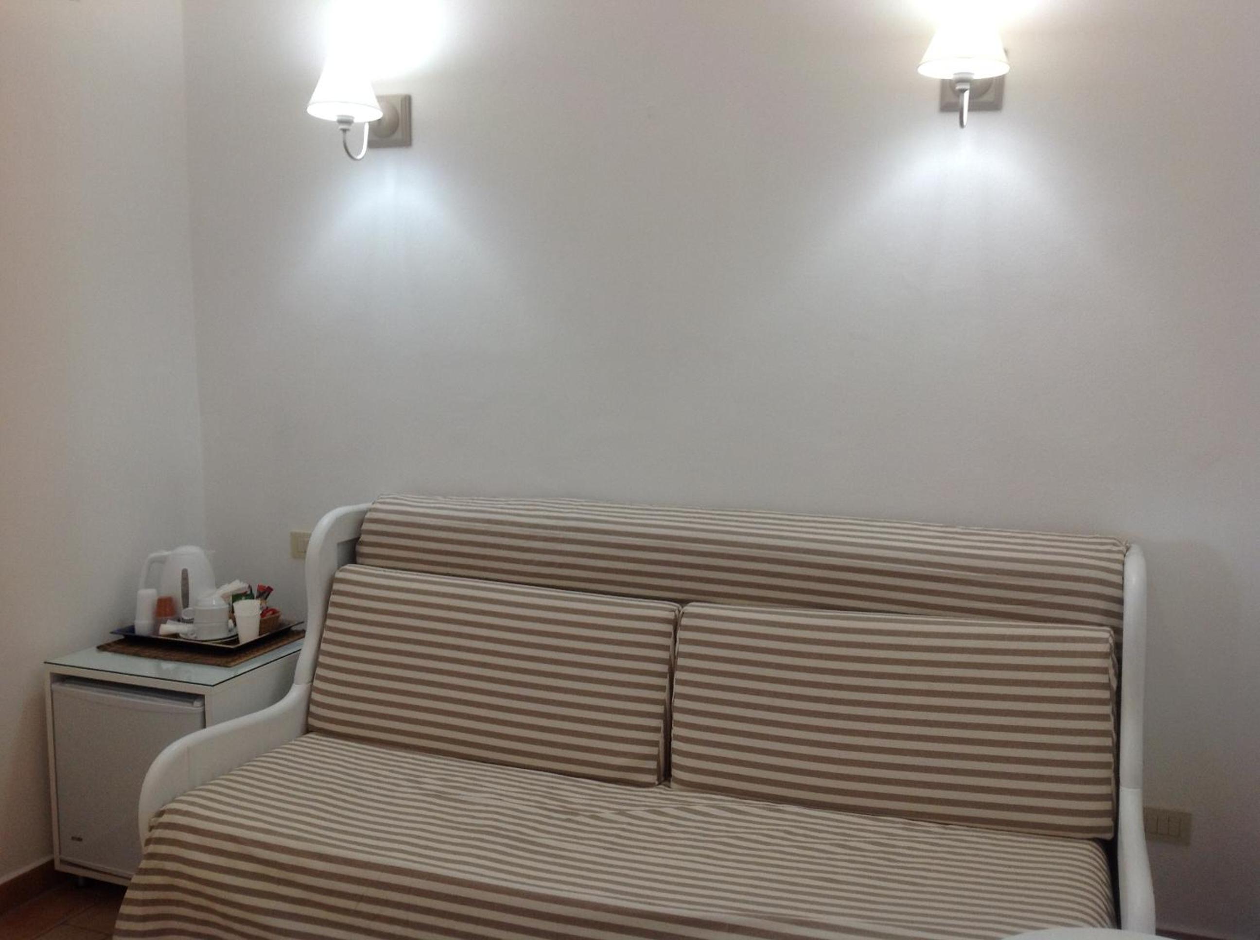 Double Room - Photo 4