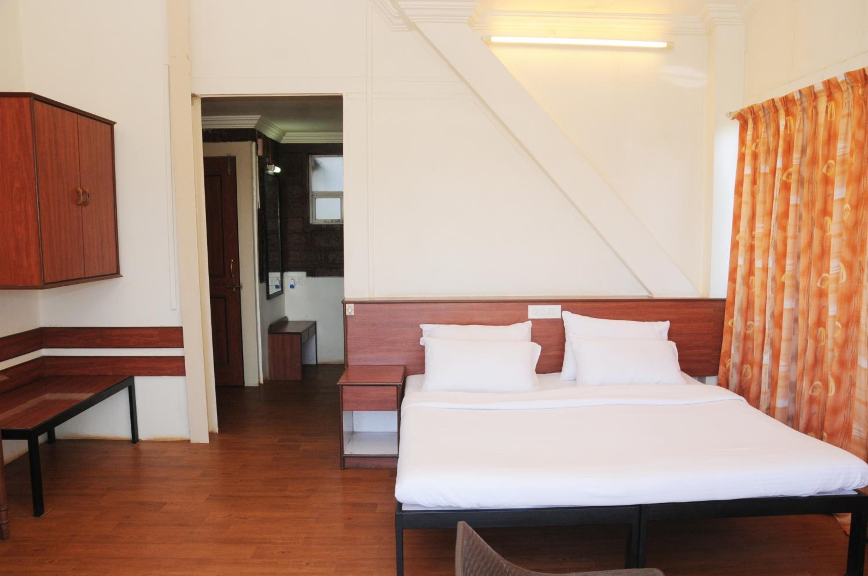 Luxury Suite - First Floor - Photo 3