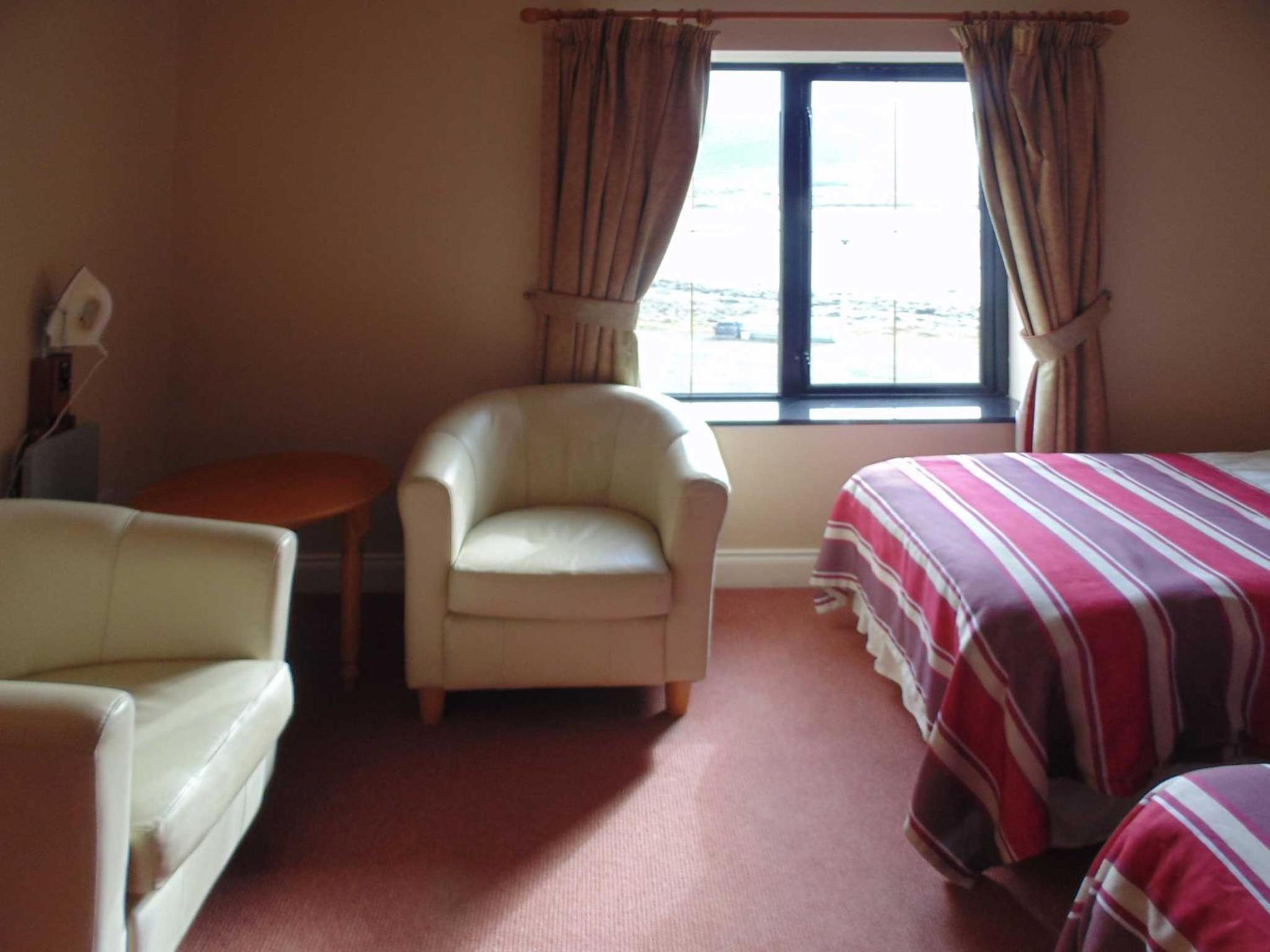 Deluxe Double or Twin Room with Sea View - Photo 2