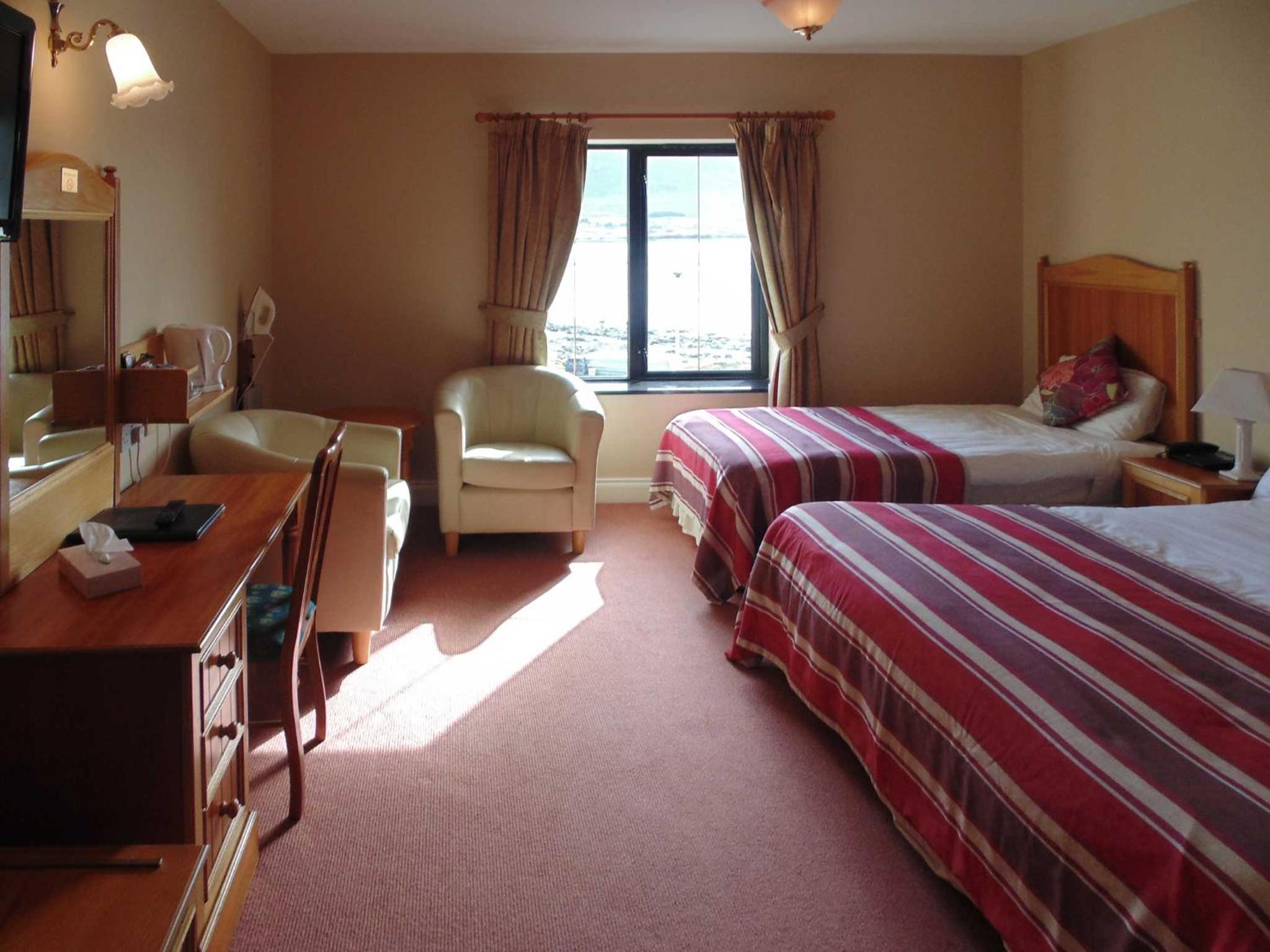Deluxe Double or Twin Room with Sea View - Photo 3