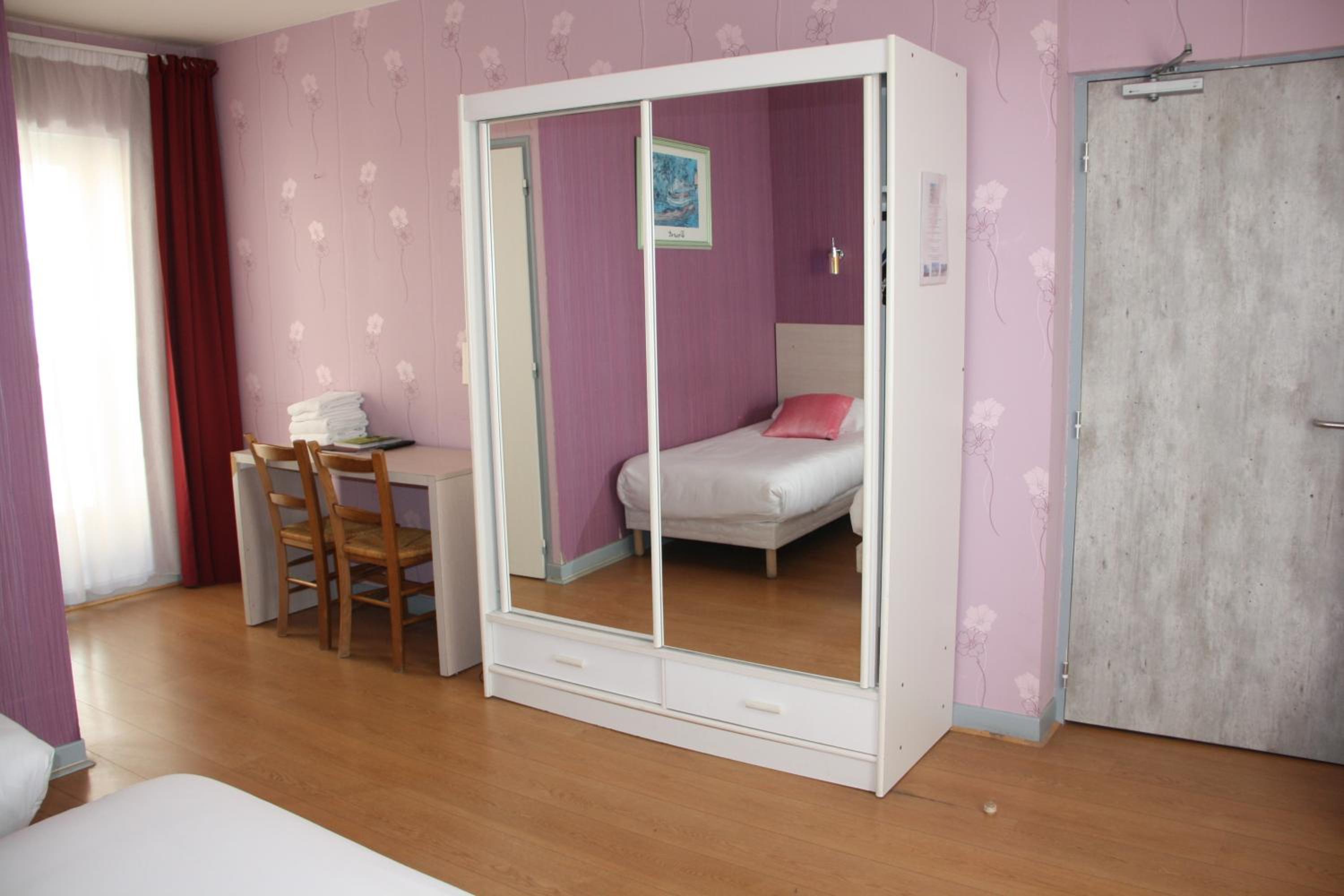 Quadruple Room - Photo 1