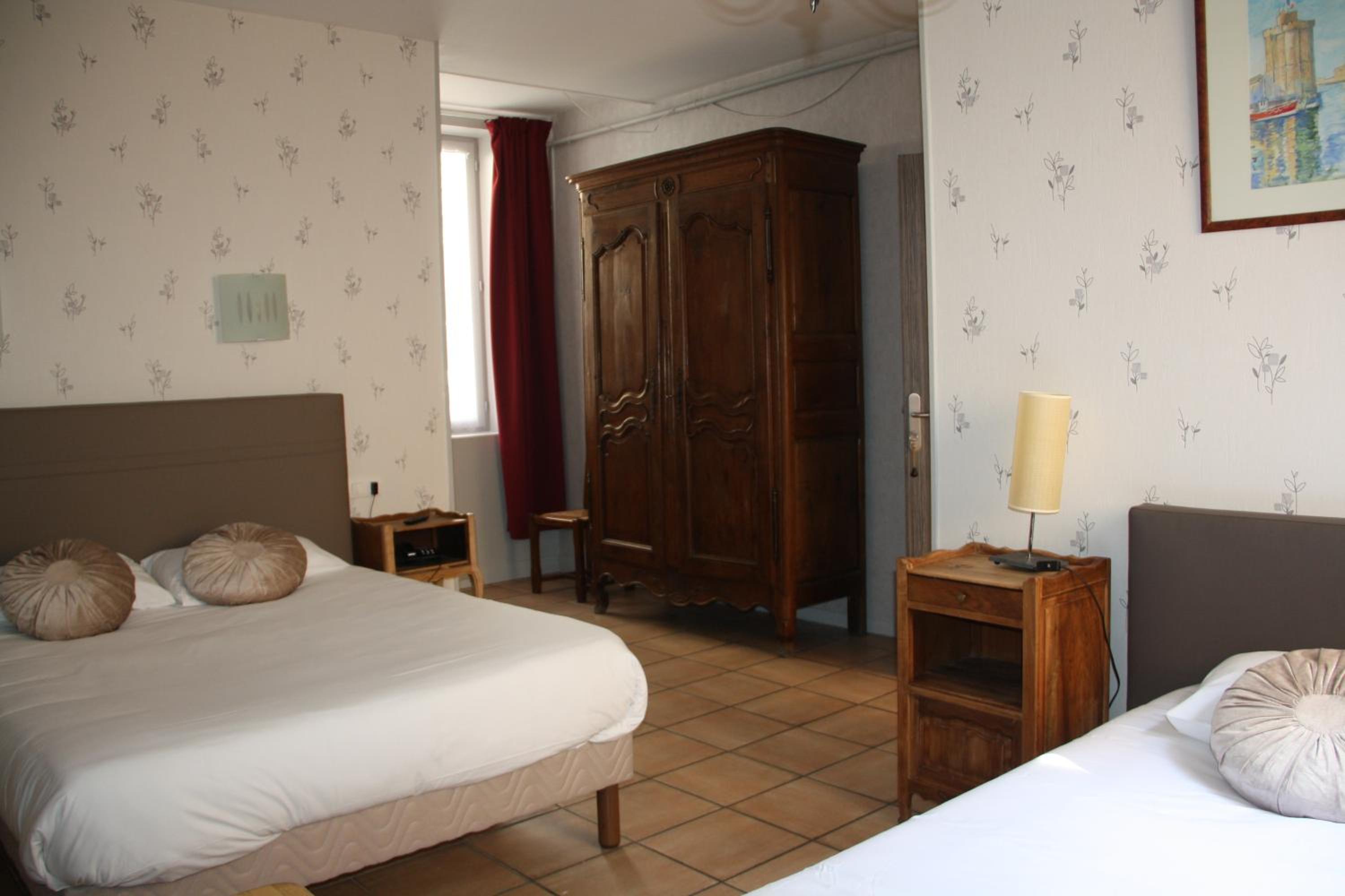 Twin Room - Photo 2
