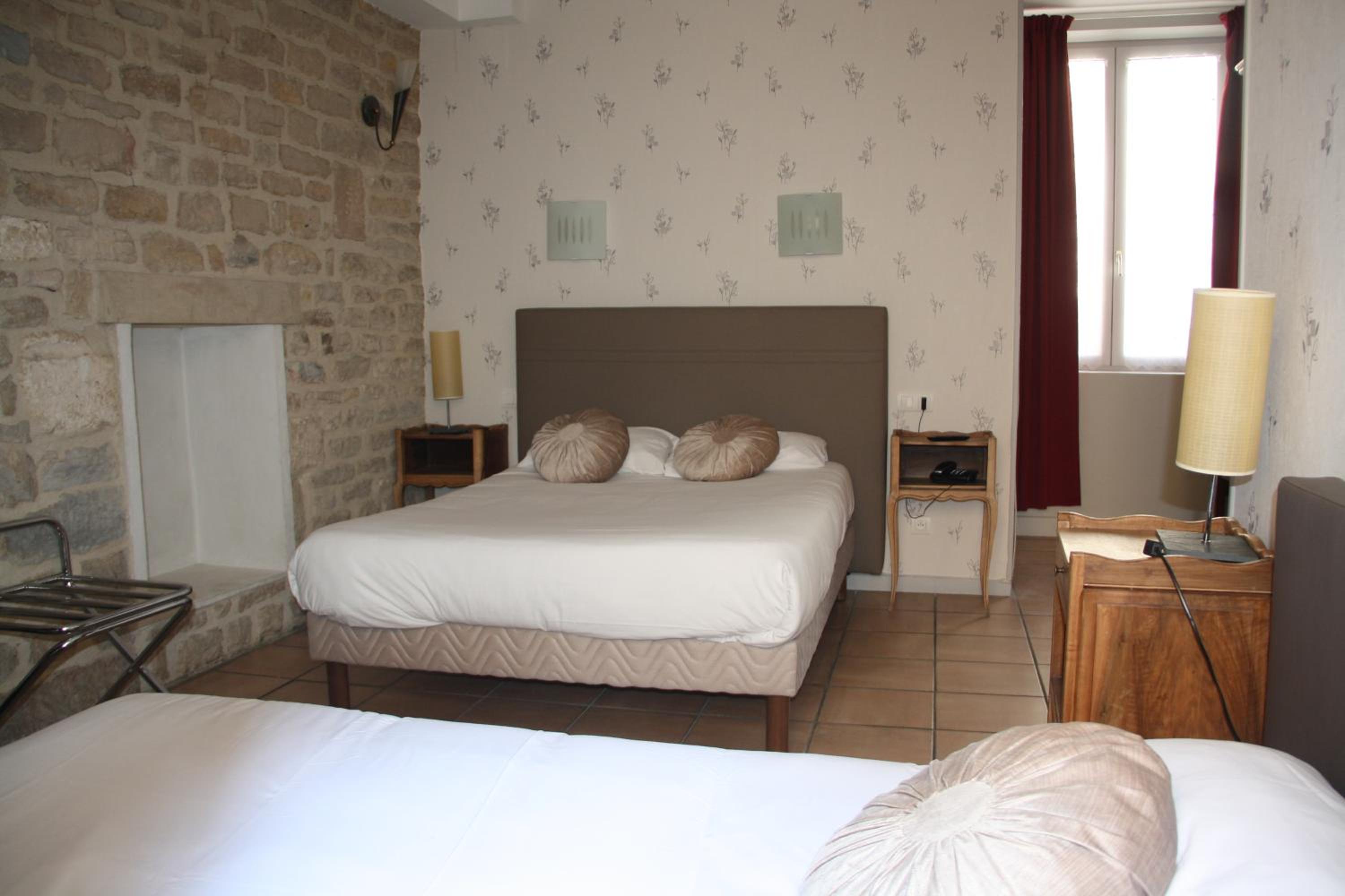 Twin Room - Photo 3