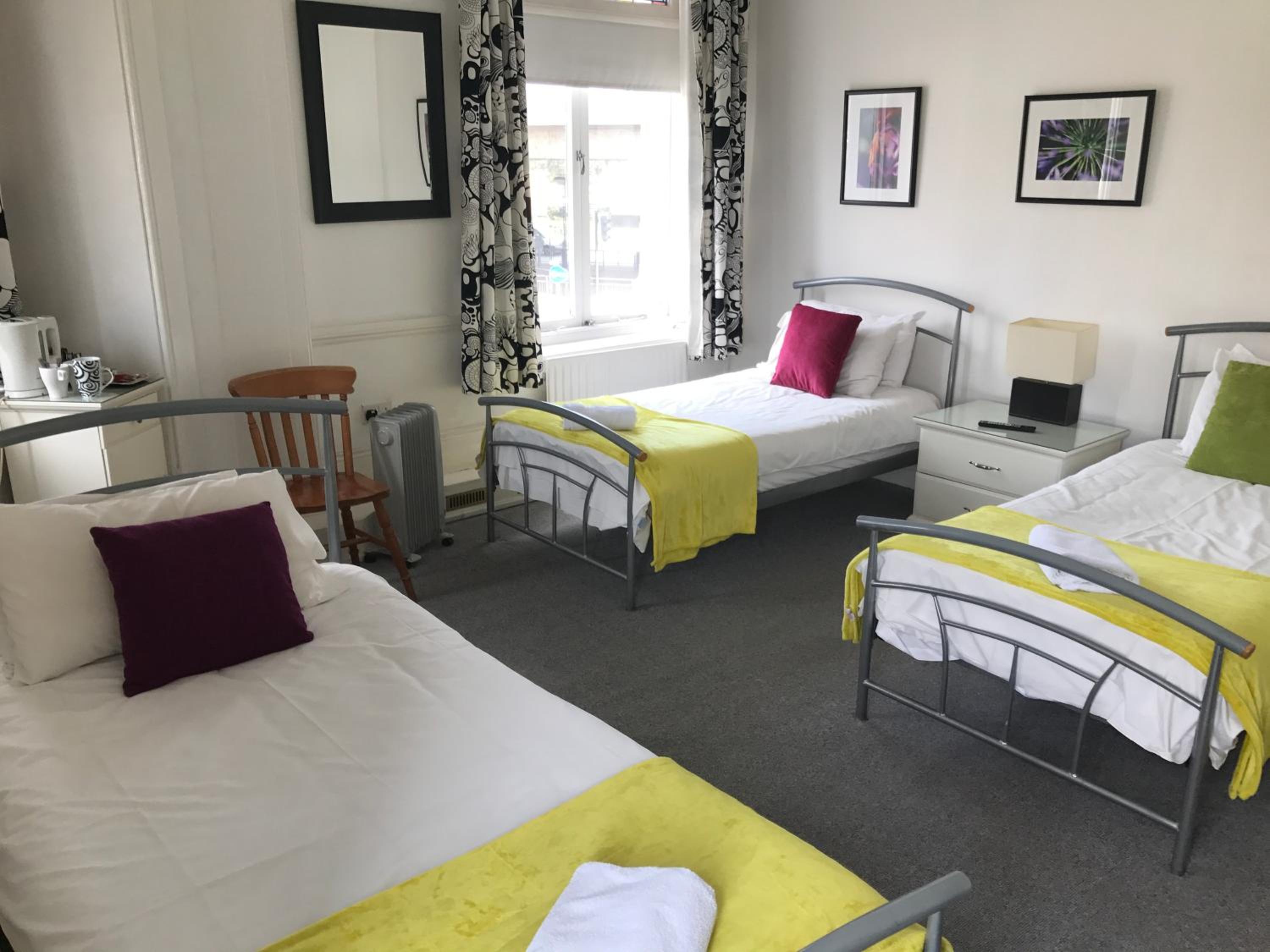 Triple Room with Shared Bathroom photo 3