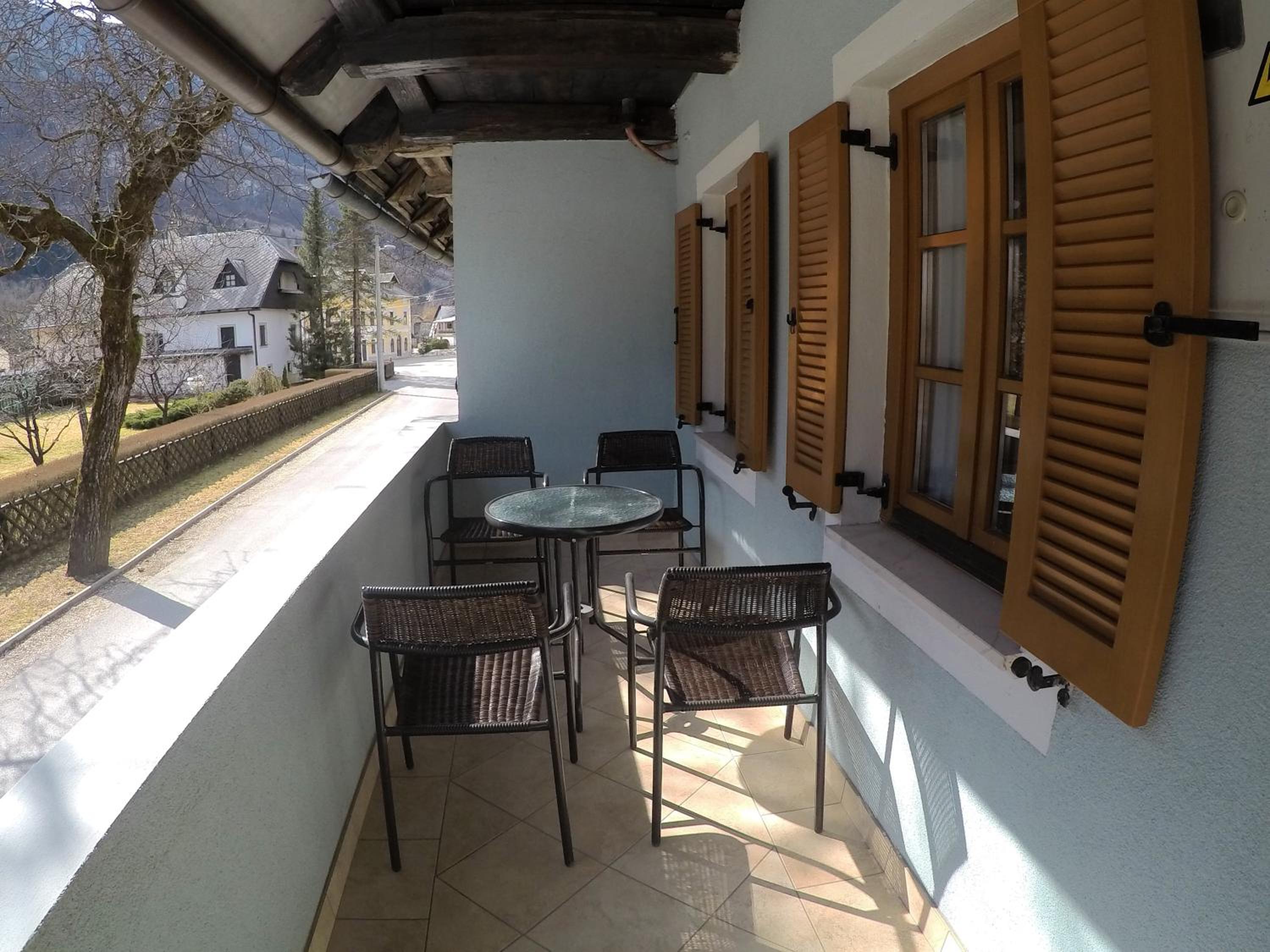 Two-Bedroom House - Photo 10