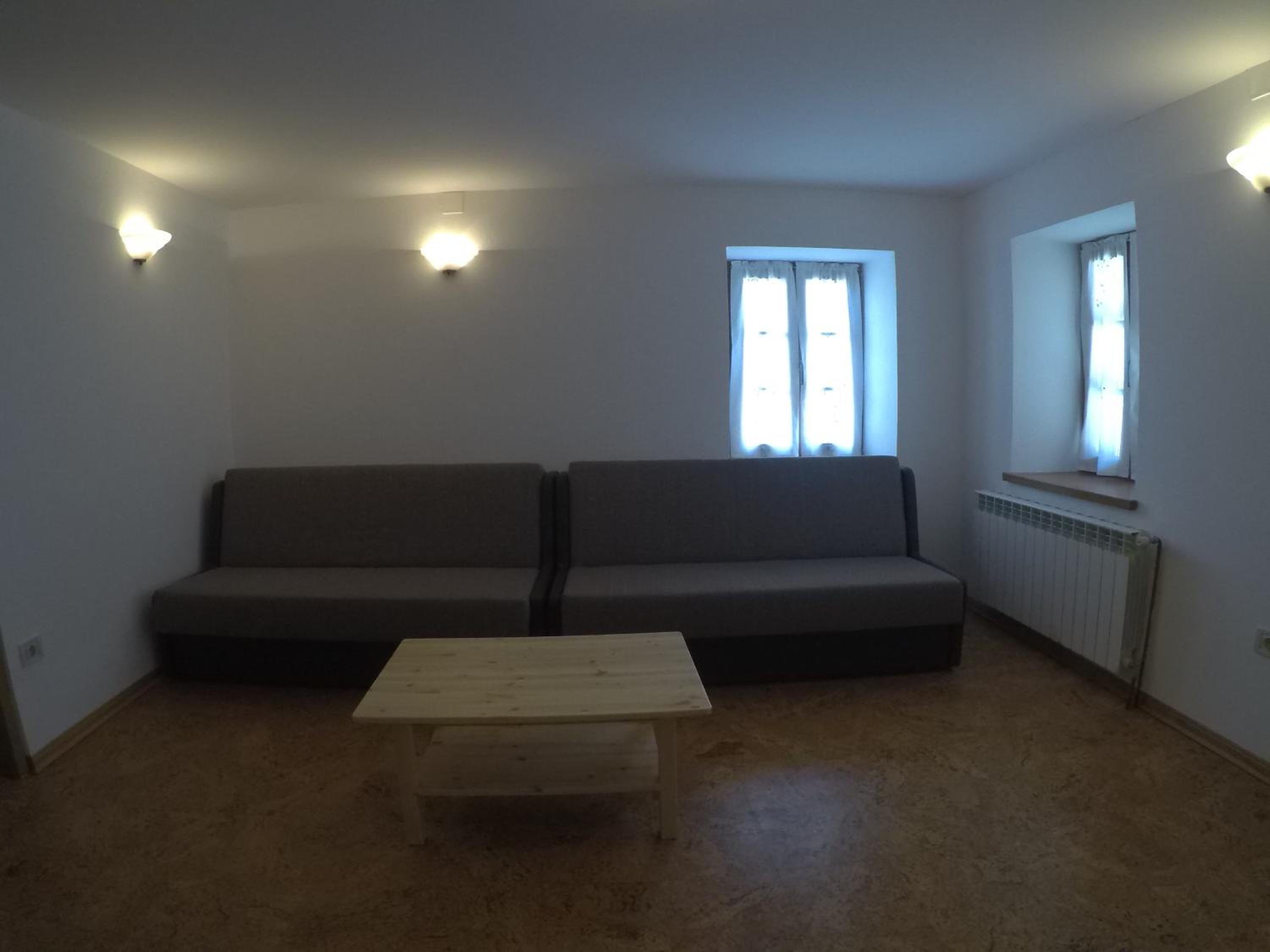 Two-Bedroom House - Photo 4