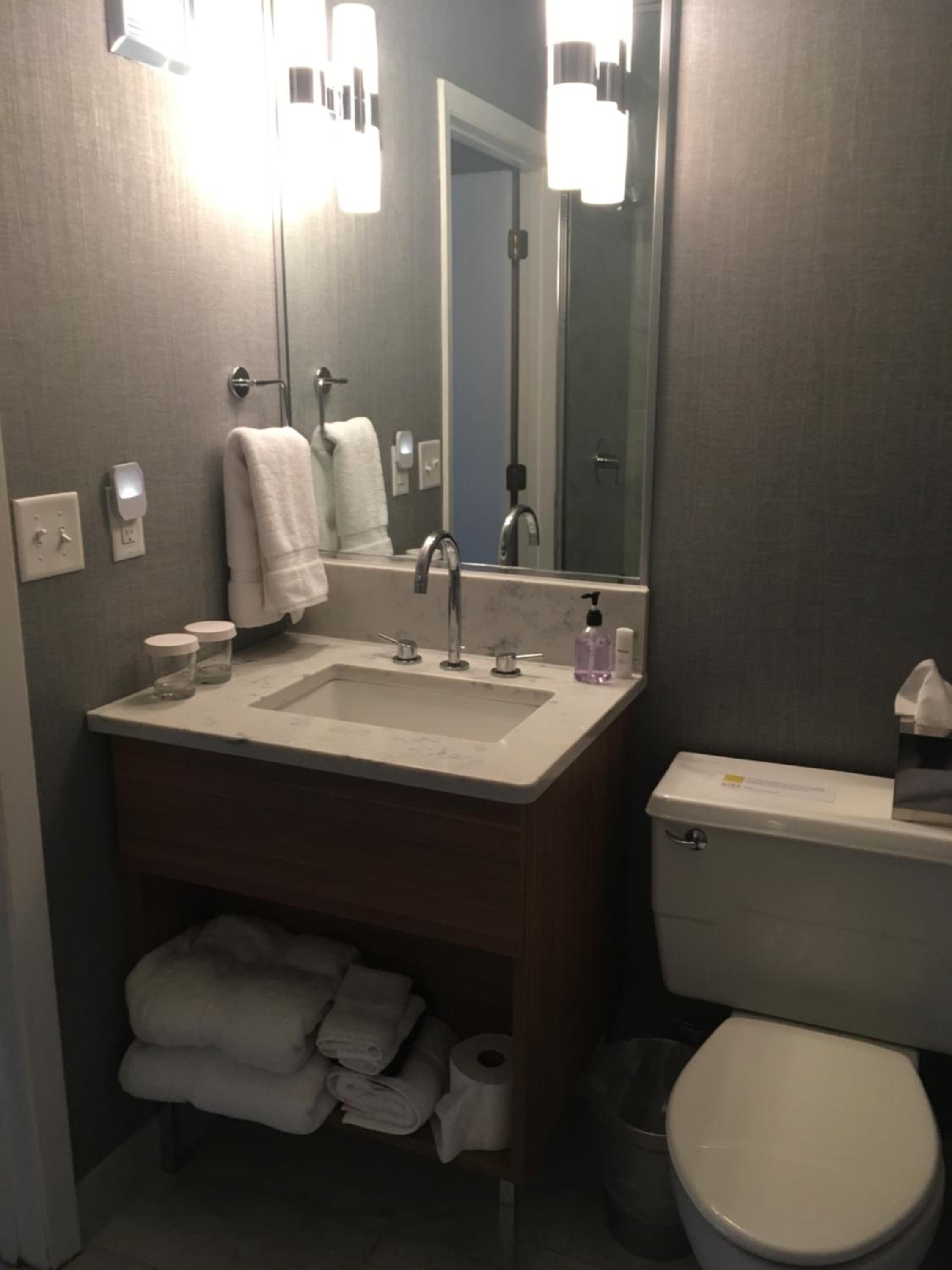 Executive Queen Room photo 2