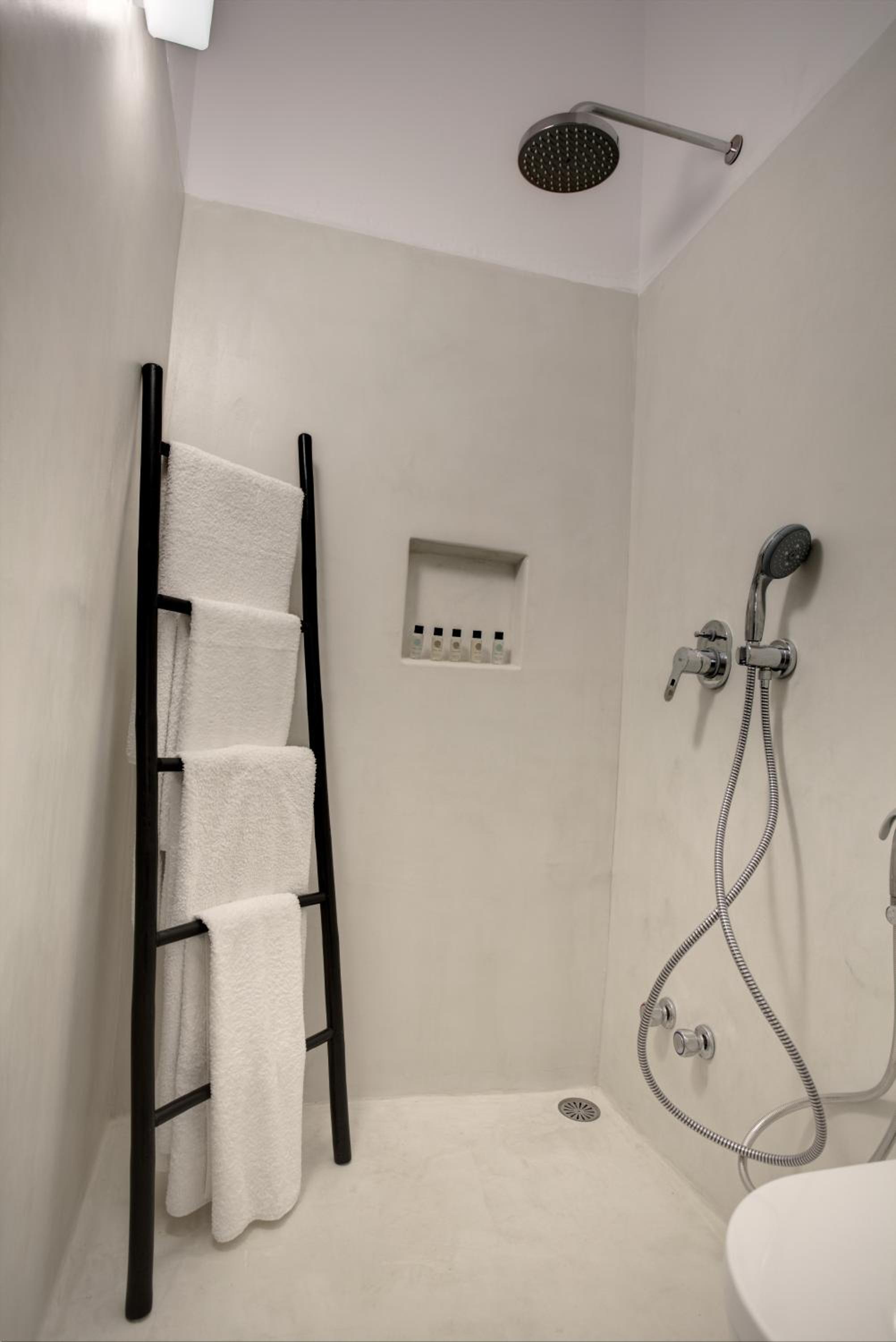 One-Bedroom Suite photo 2