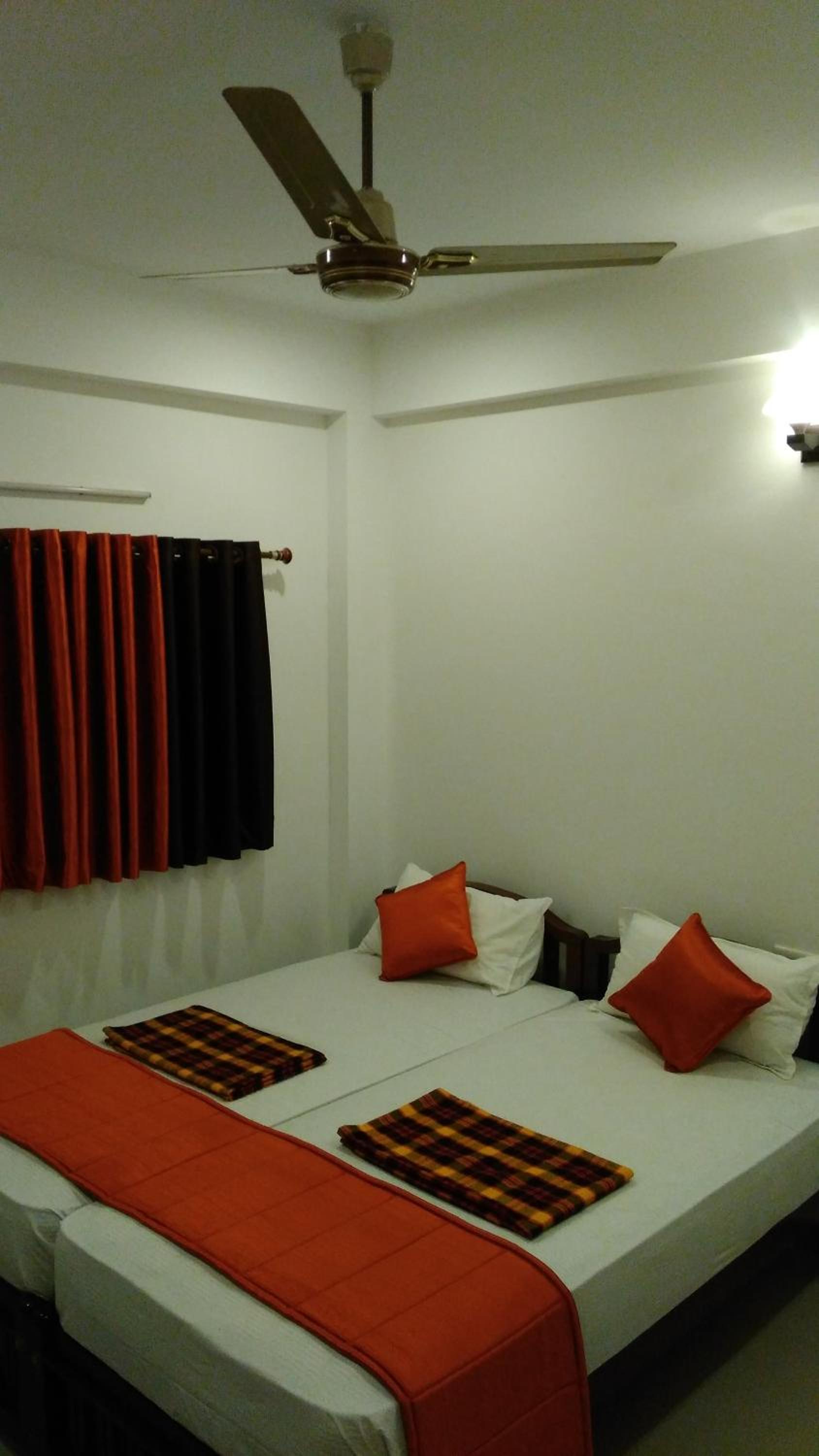 Queen Room with Balcony photo 1