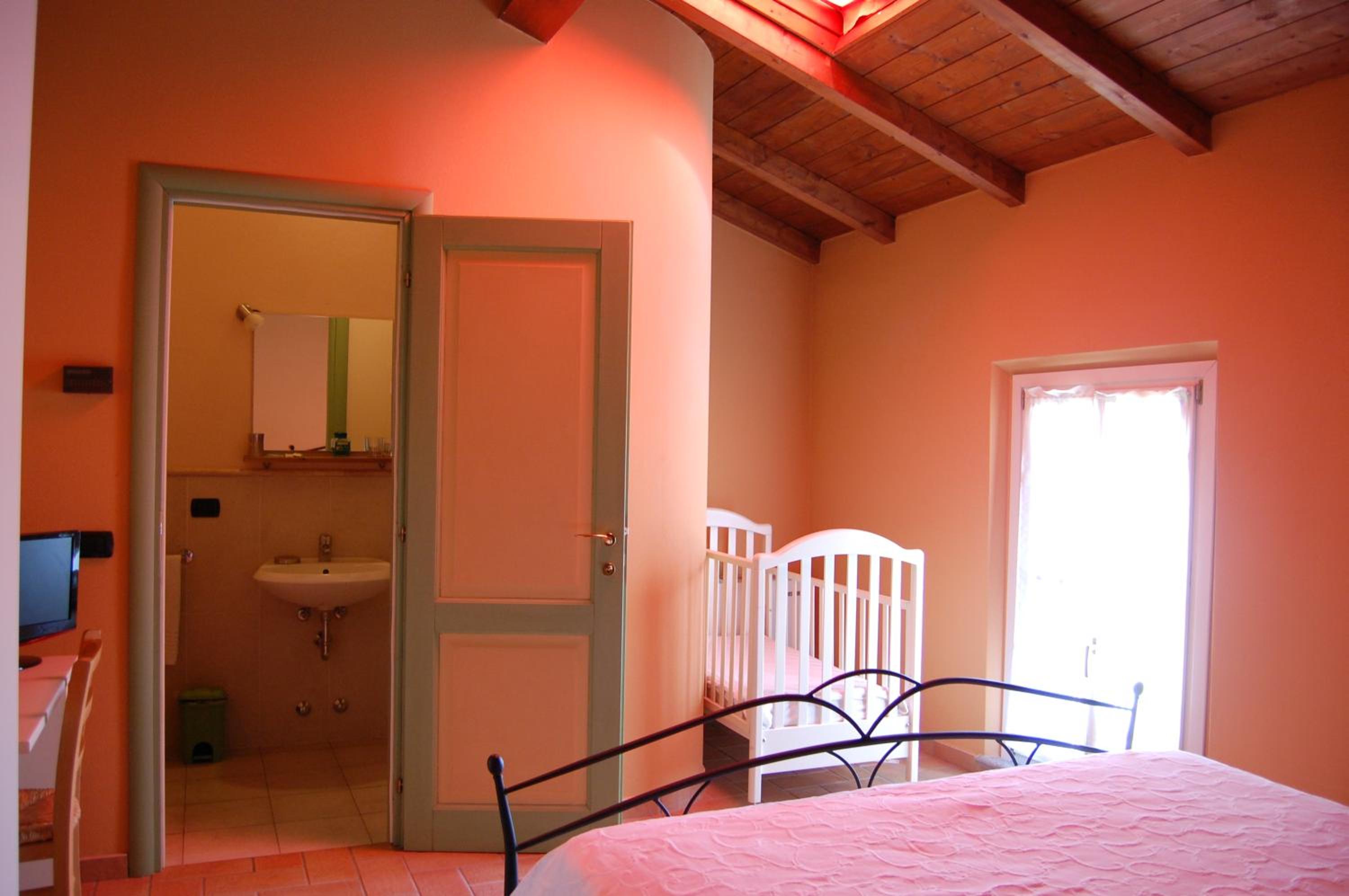 Double Room - Photo 3