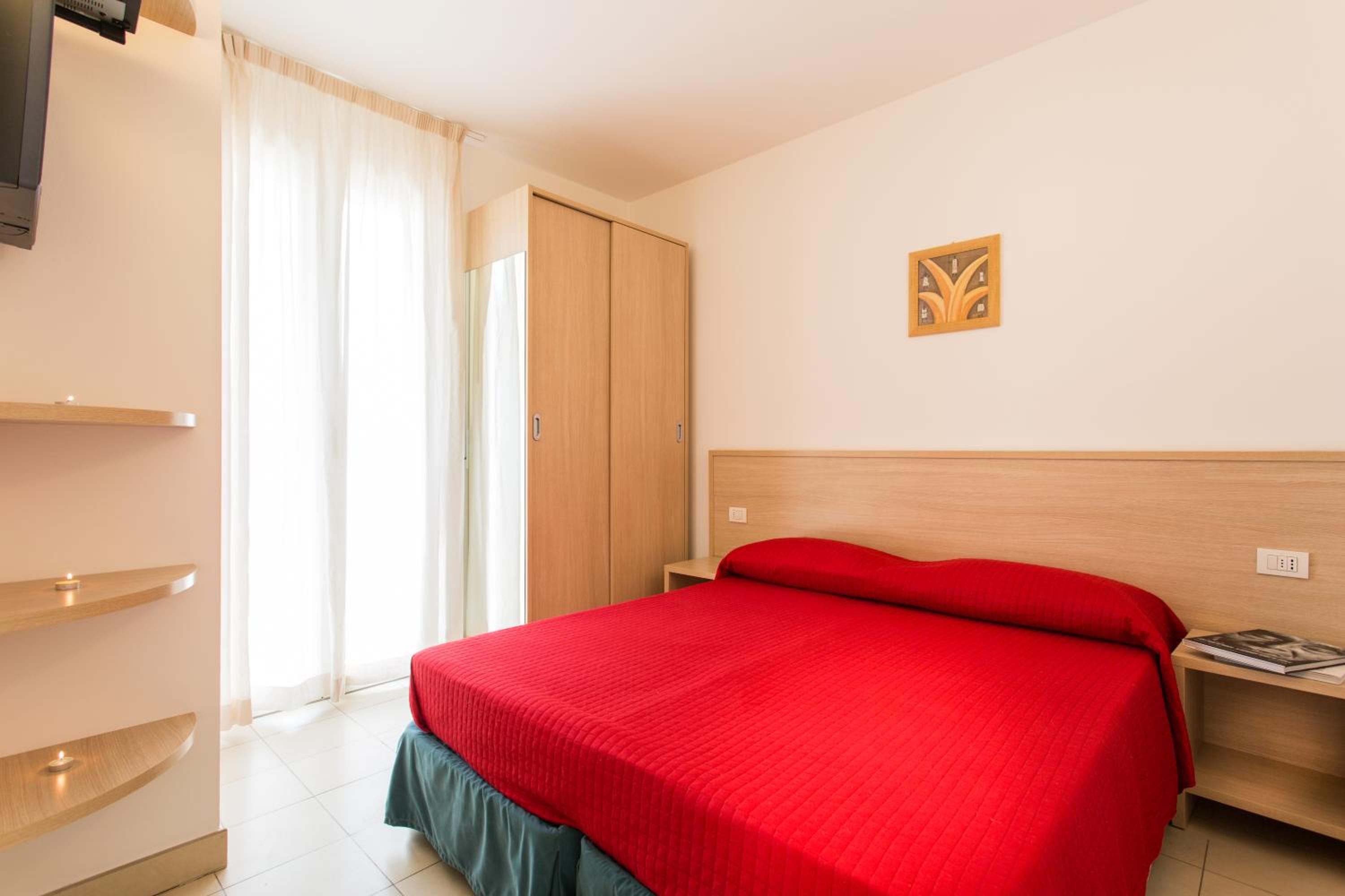 One-Bedroom Apartment (3 Adults) photo 1