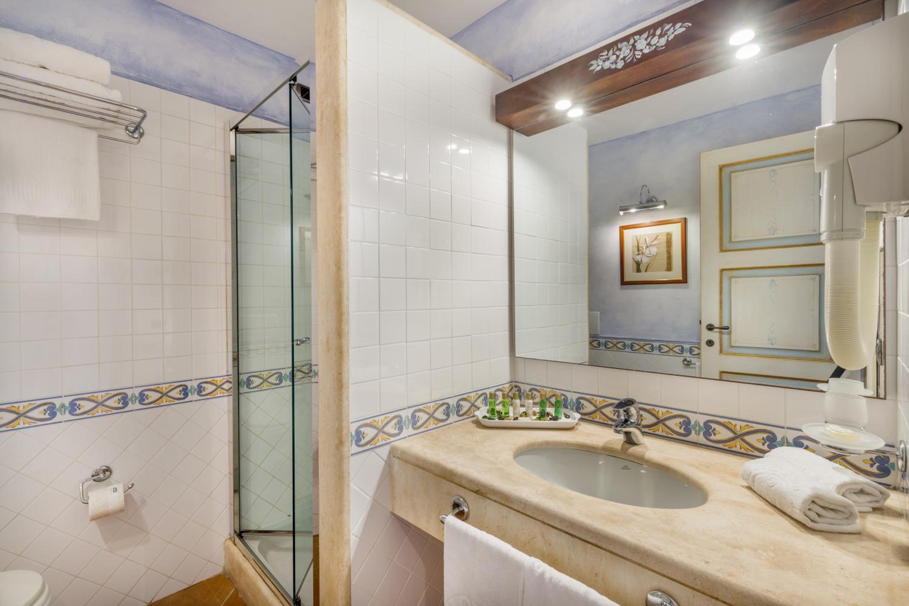 Classic Double Room - Photo 4