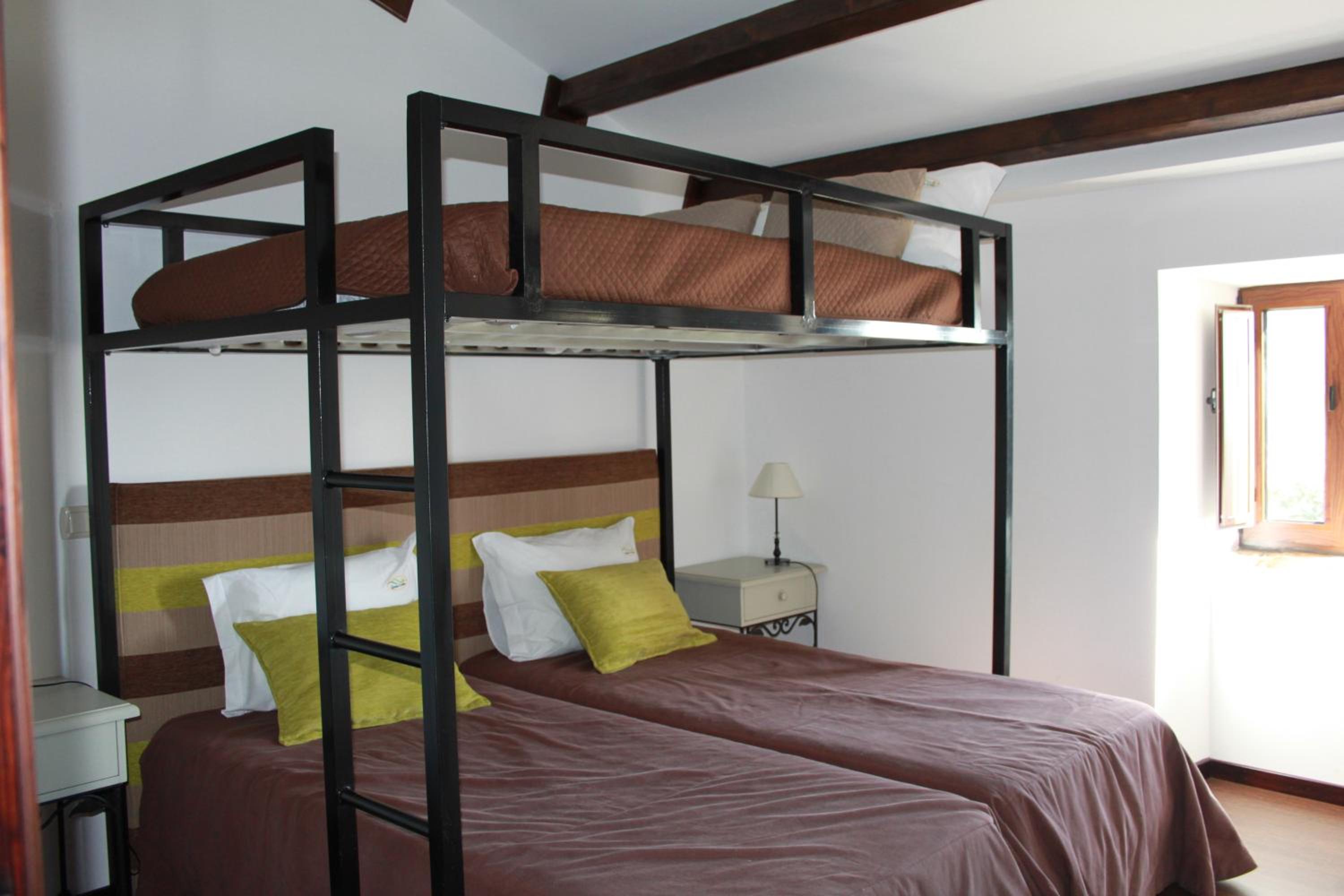 Two-Bedroom House - Photo 5